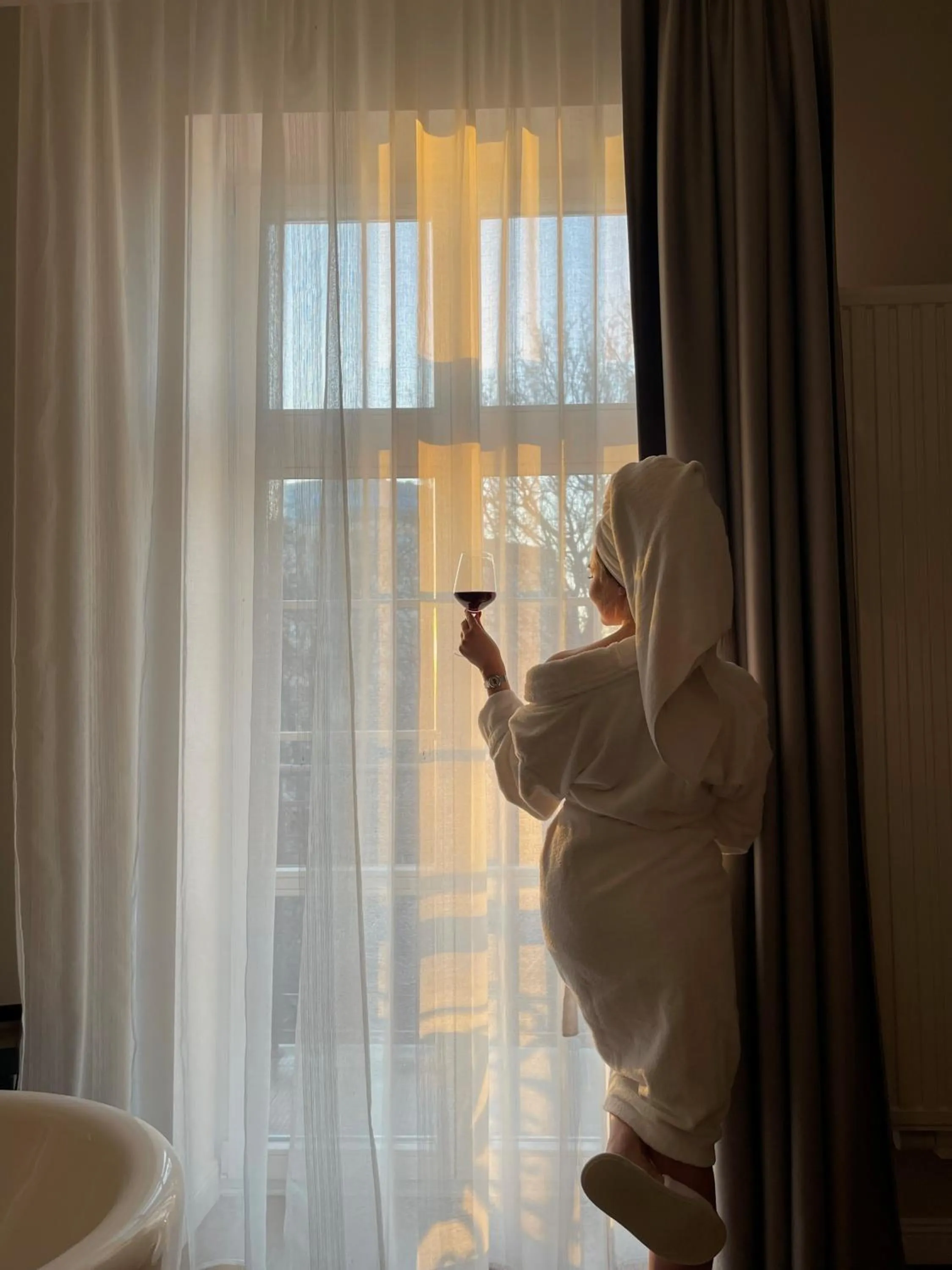 Quiet street view in Joyinn Aparthotel