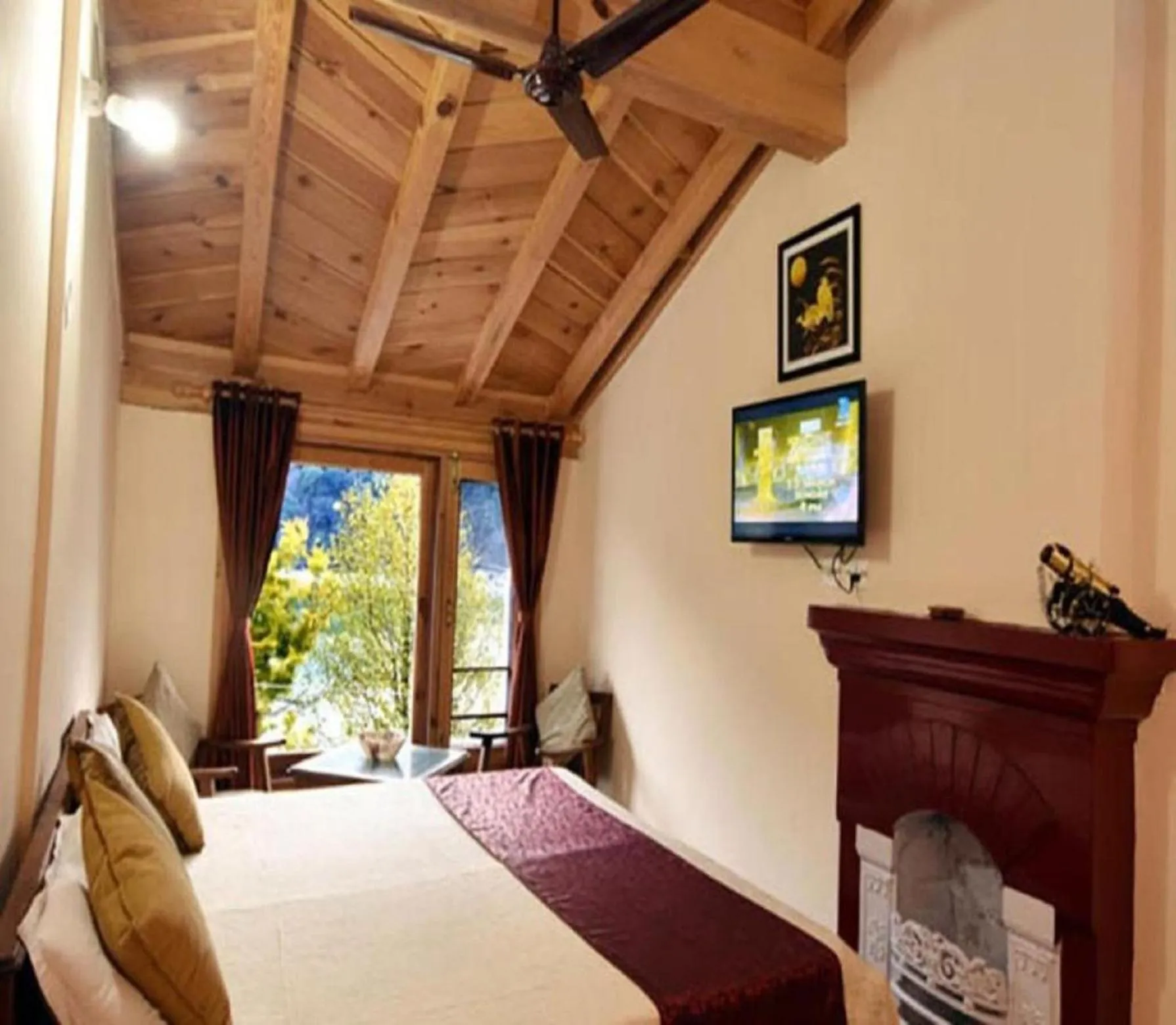 Bedroom, Bed in StayApart I The Maple Residences - Lake Front