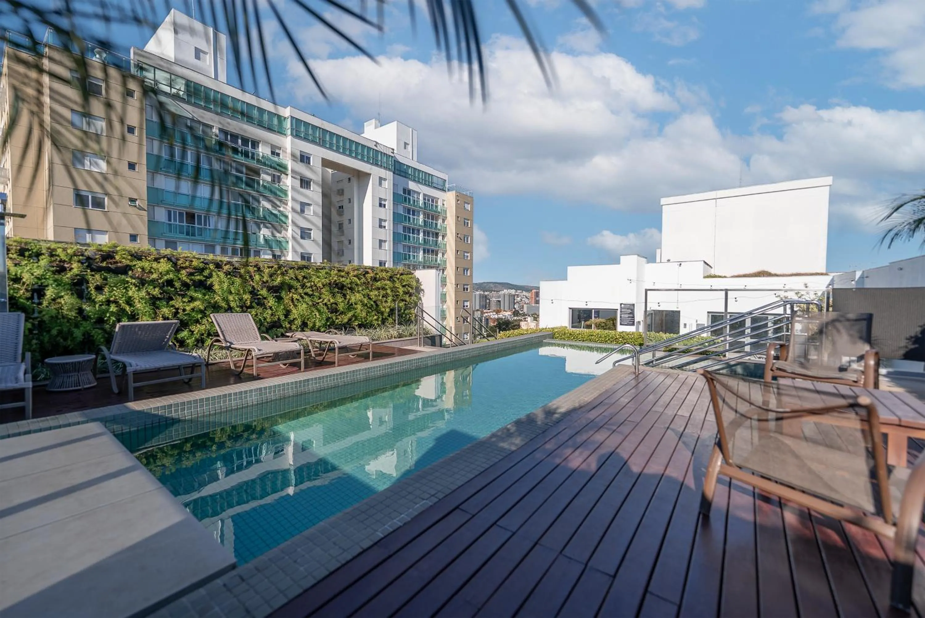Swimming pool in Hotel Laghetto Stilo Higienópolis