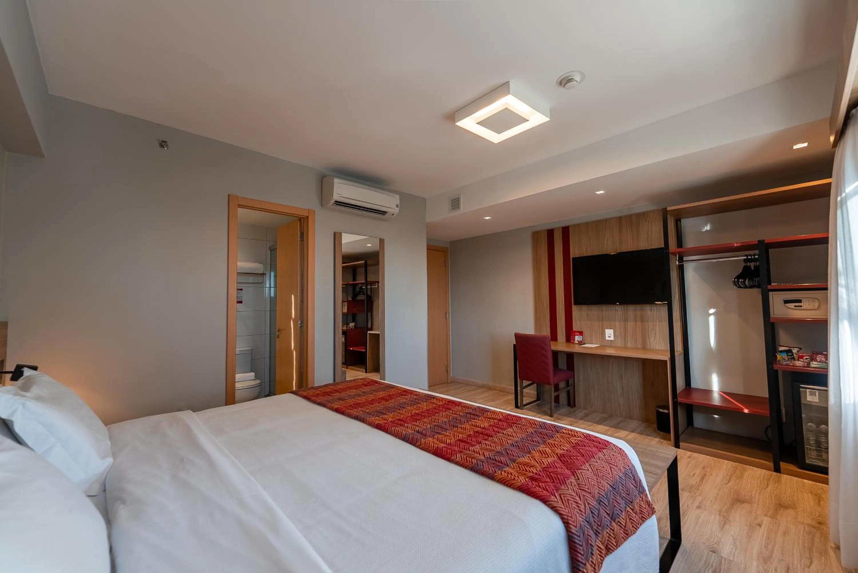 Bedroom, Bed in Hotel Laghetto Stilo Higienópolis