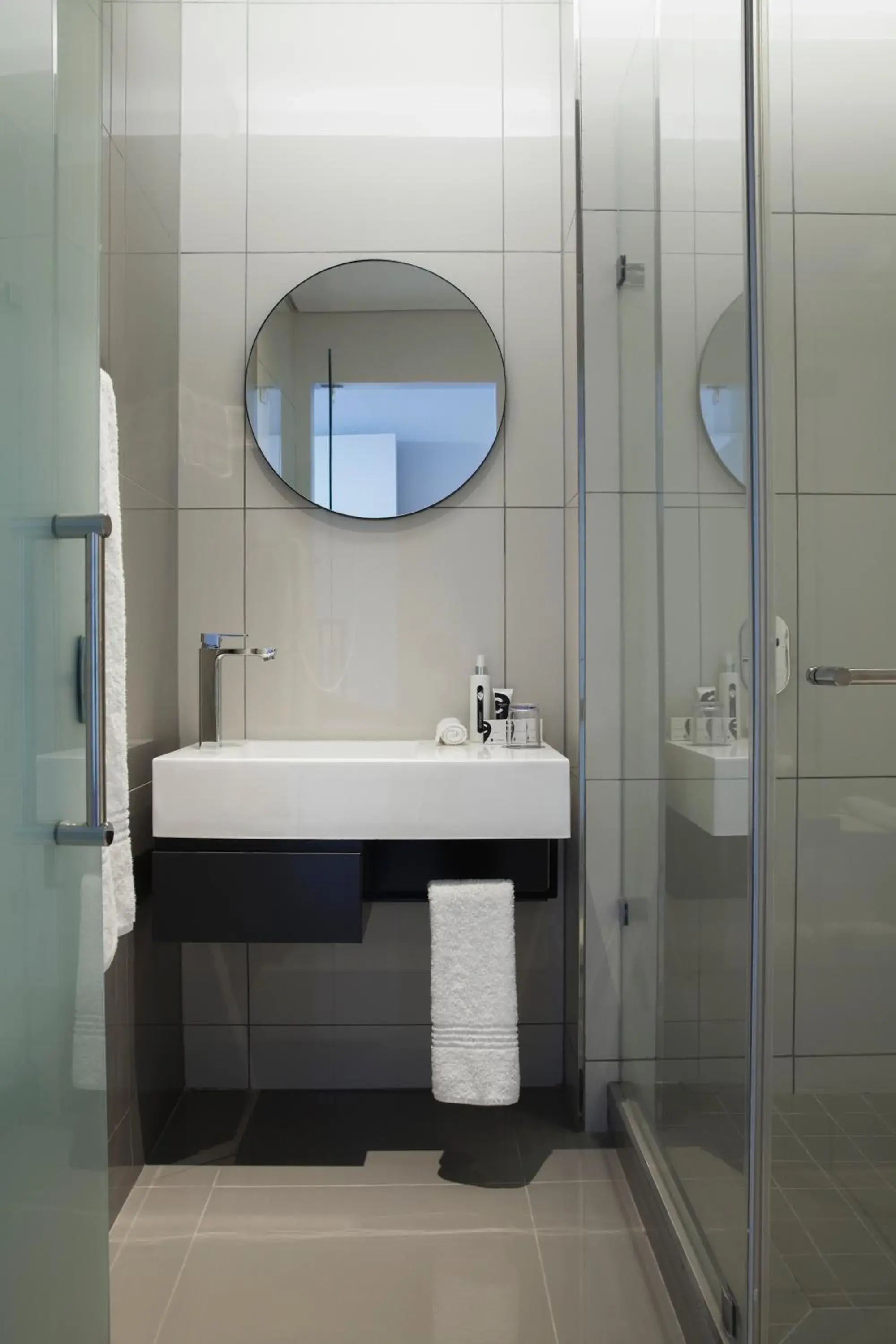 Bathroom in The Capital on the Park Bathroom in The Capital on the Park