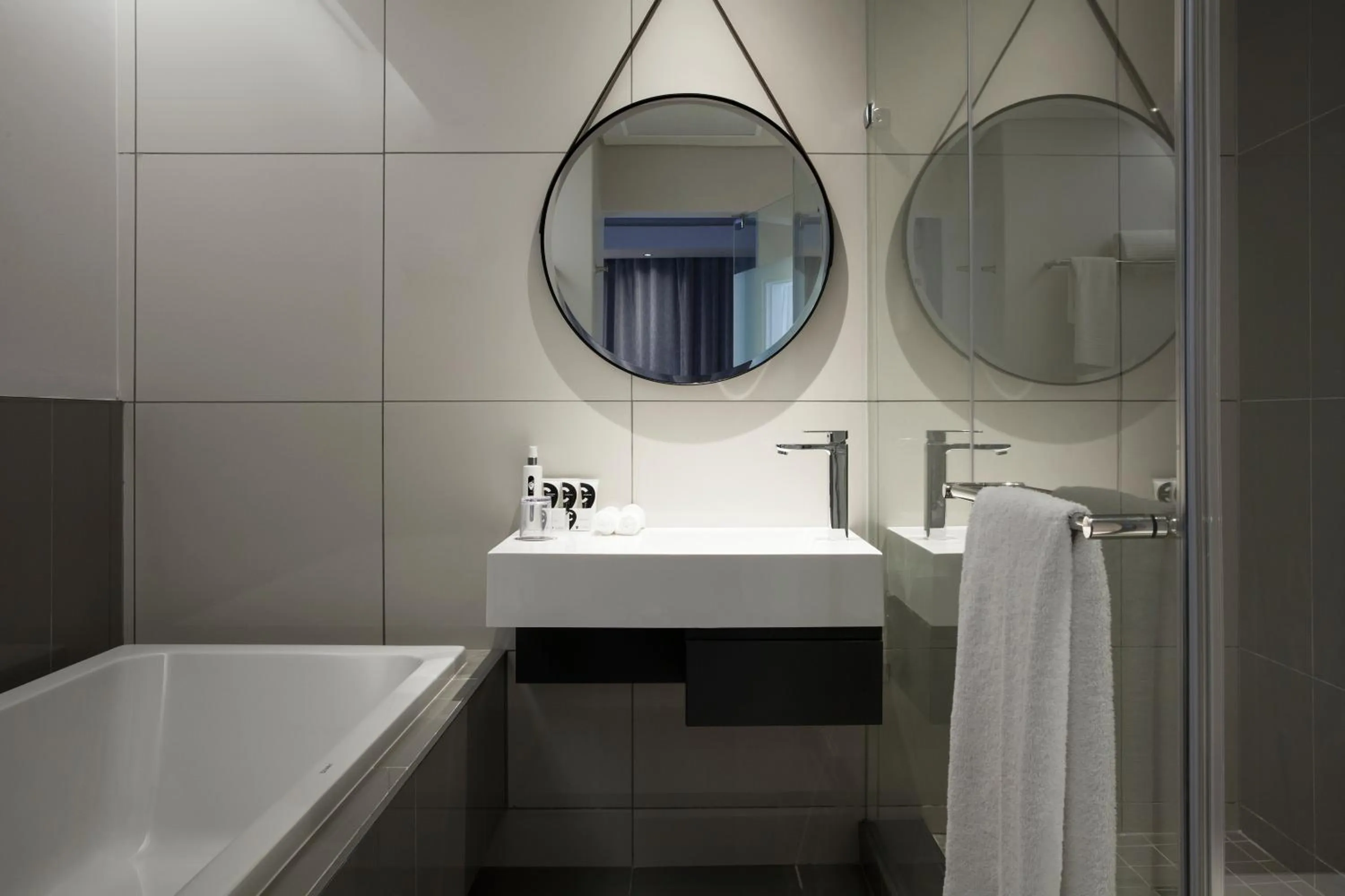 Bathroom in The Capital on the Park