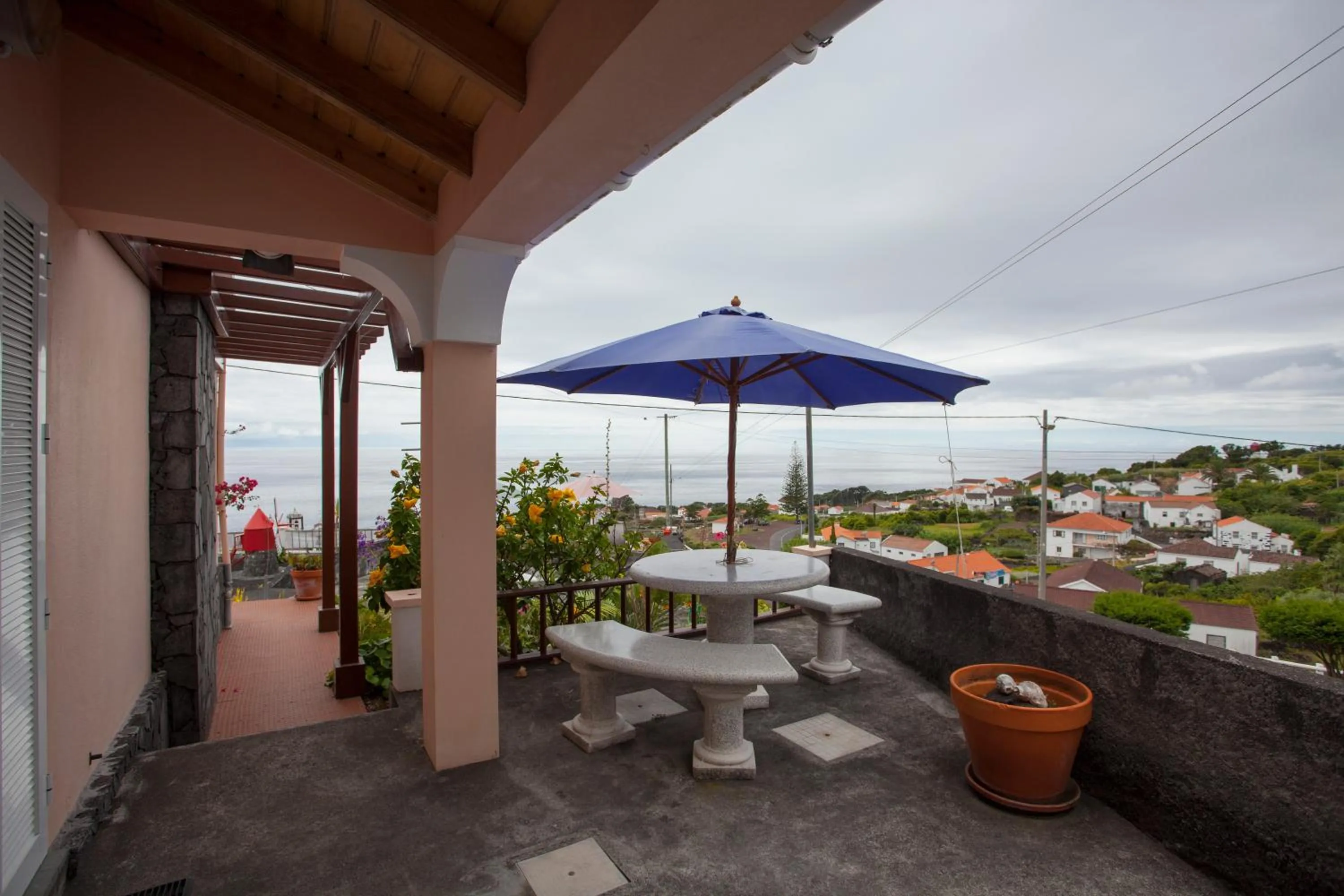 Patio in Miradouro da Papalva Guest House - Pico - Azores