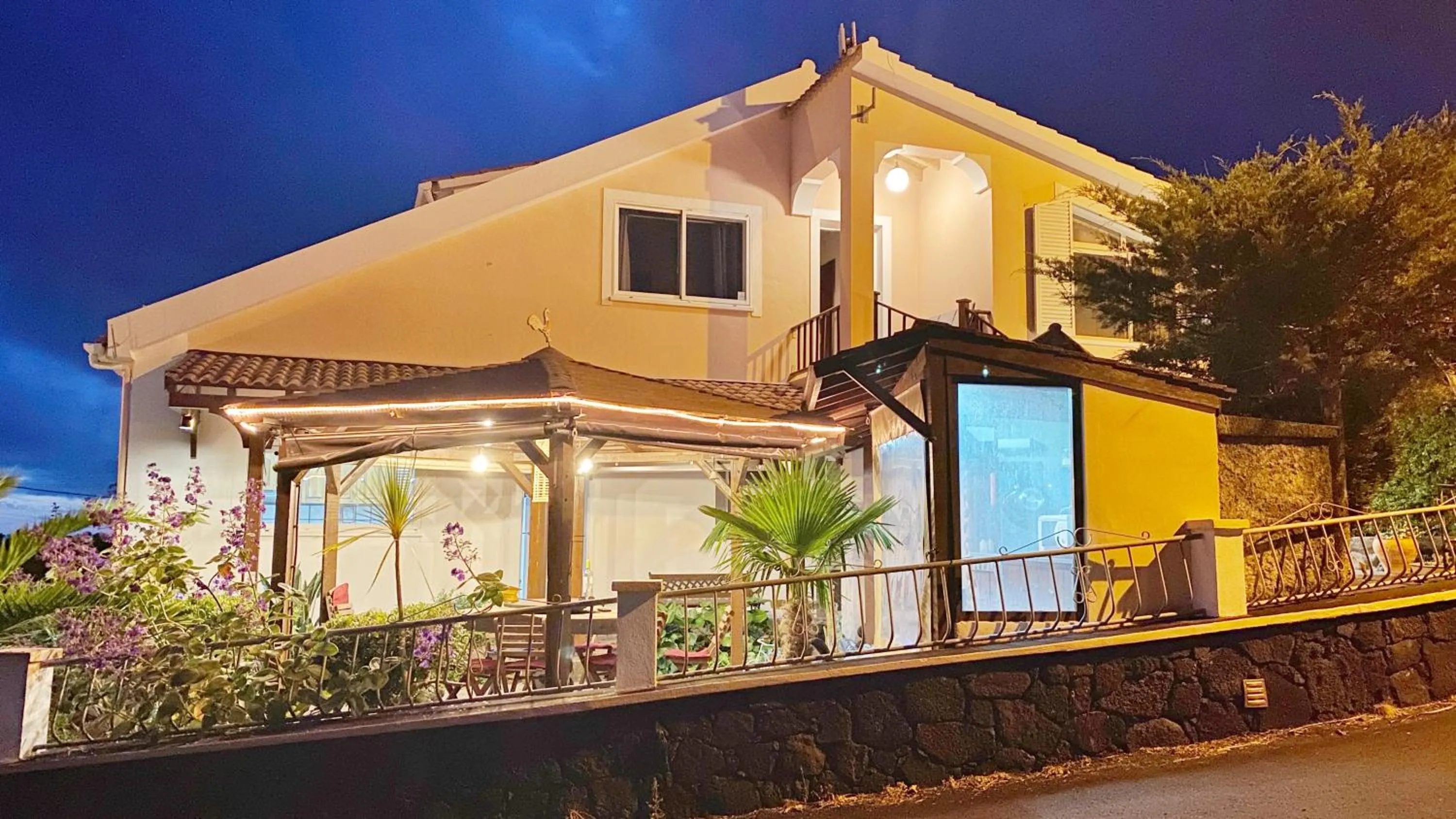 Property building in Miradouro da Papalva Guest House - Pico - Azores