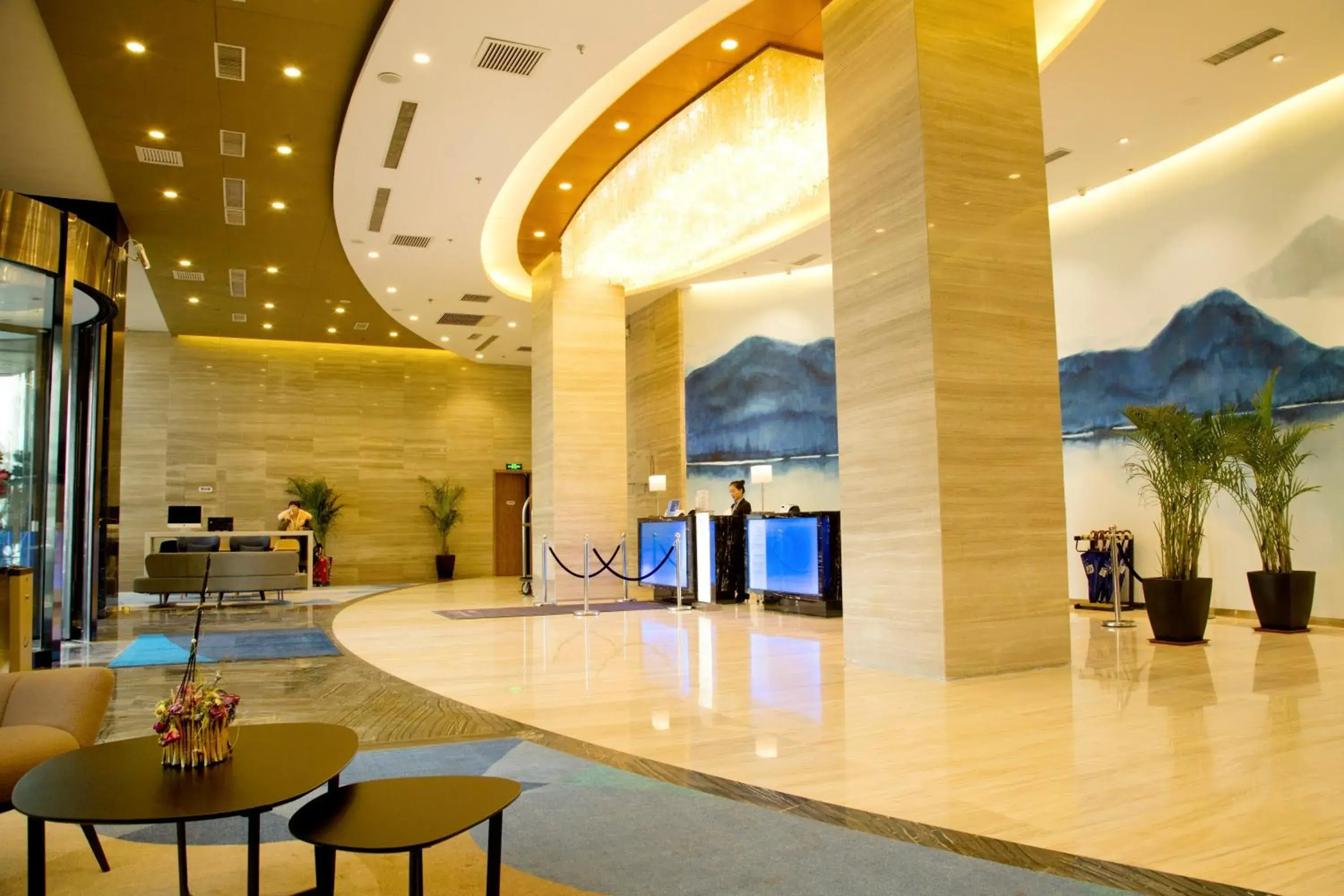 Property building in Holiday Inn Express Anshan Downtown by IHG Property building in Holiday Inn Express Anshan Downtown by IHG