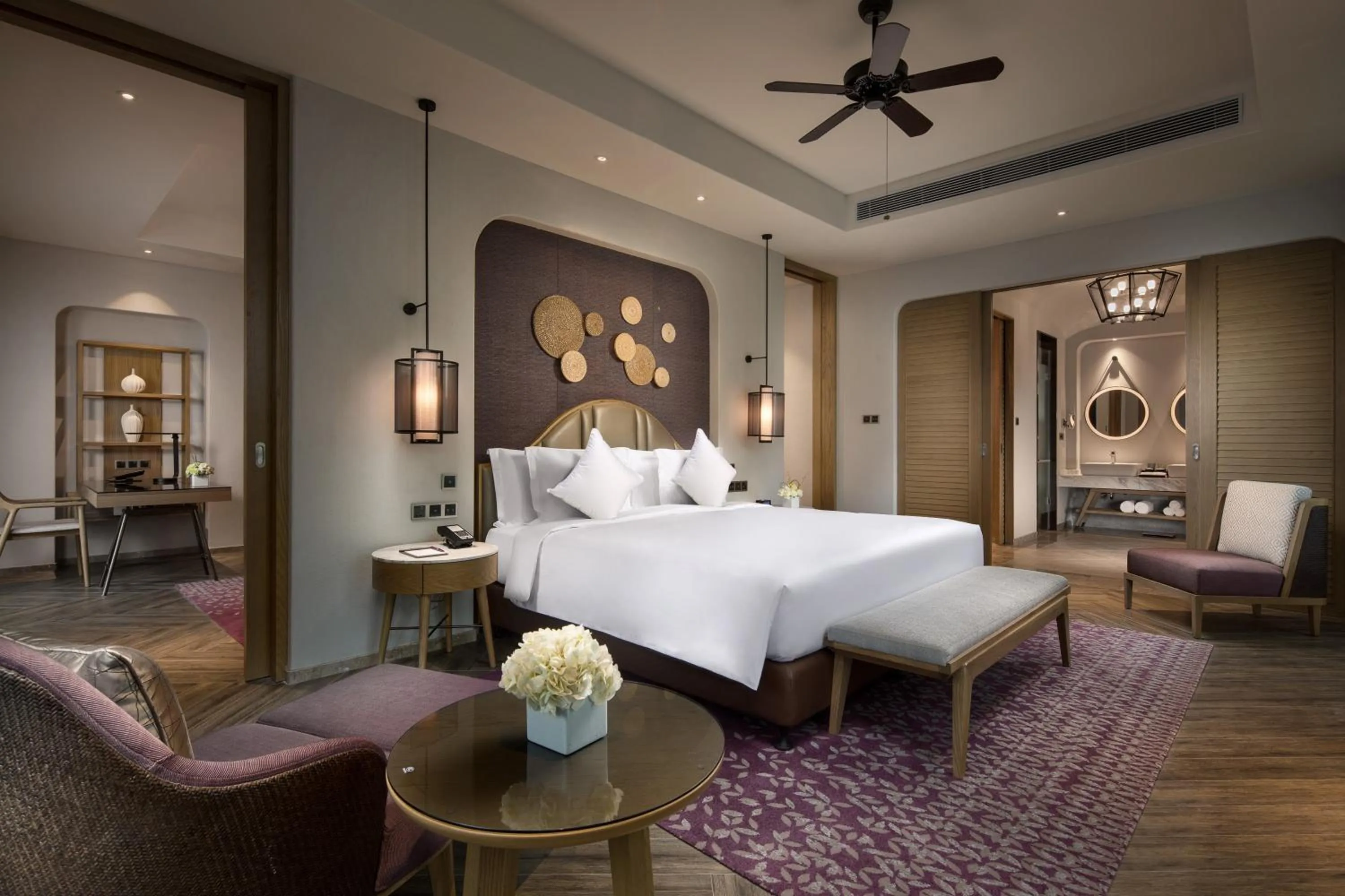 Photo of the whole room, Bed in Crowne Plaza QingdaoOriental Movie Metropolis by IHG