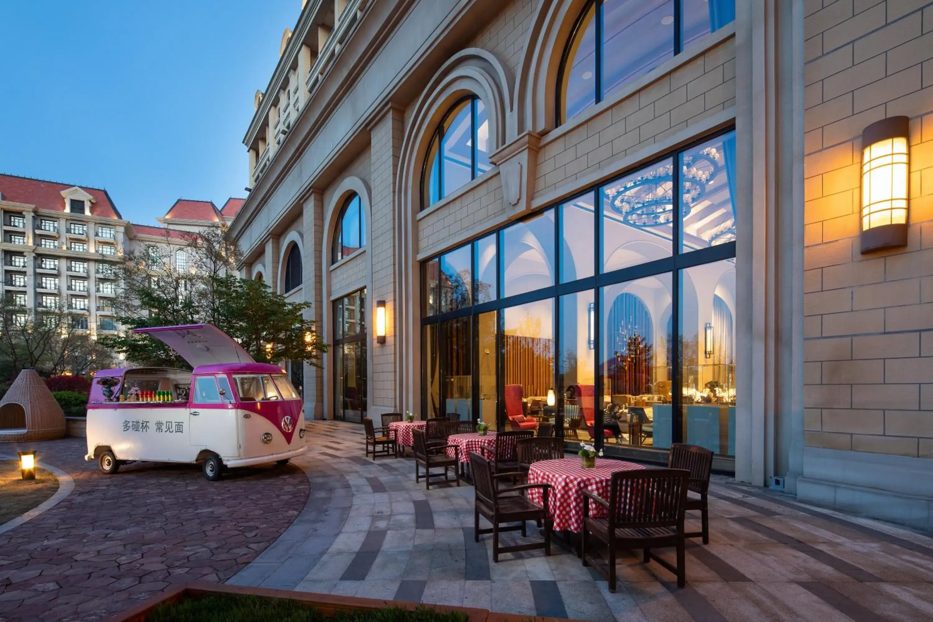 Restaurant/places to eat in Crowne Plaza QingdaoOriental Movie Metropolis by IHG Restaurant/places to eat in Crowne Plaza QingdaoOriental Movie Metropolis by IHG