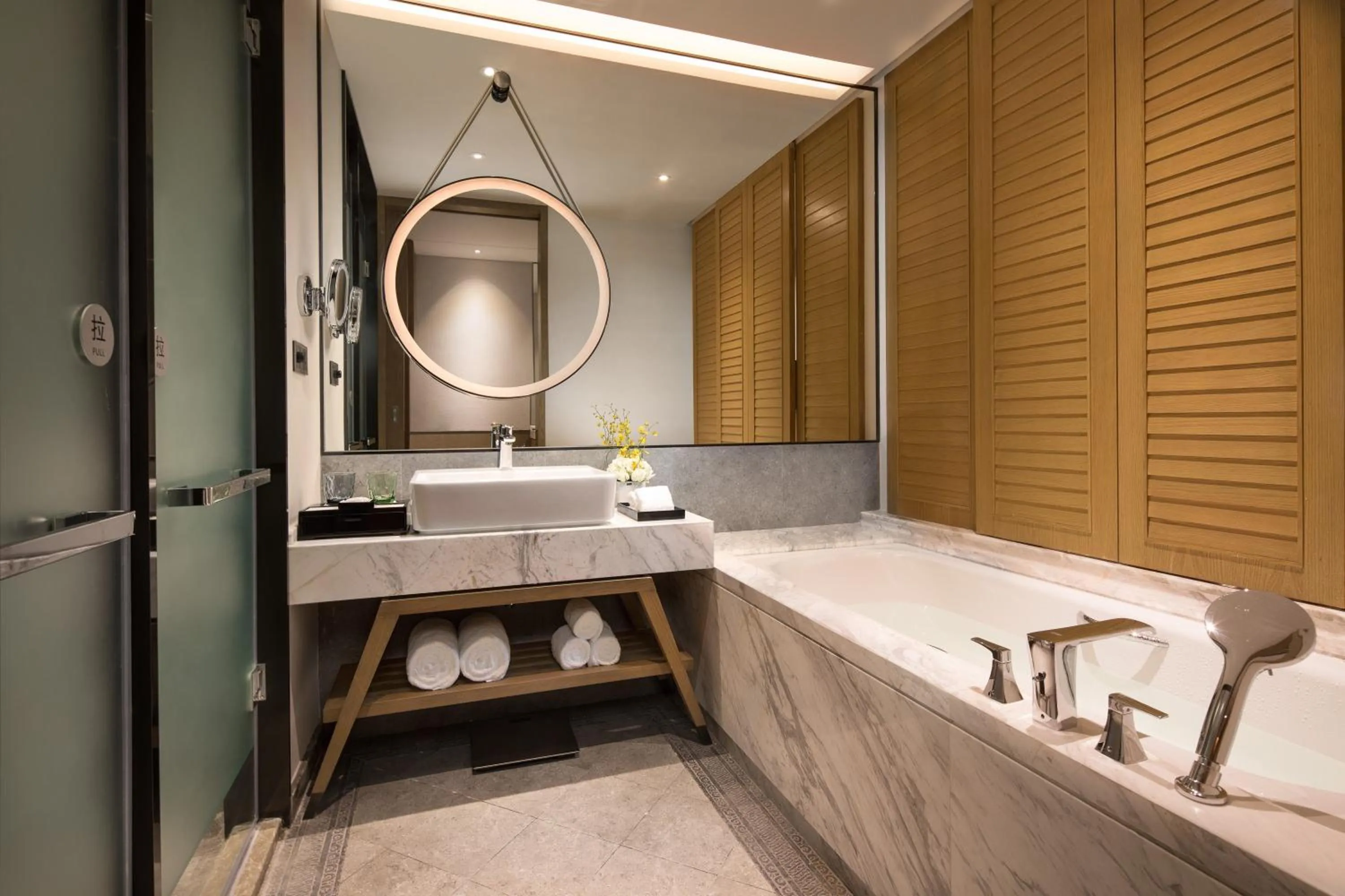 Photo of the whole room, Bed in Crowne Plaza QingdaoOriental Movie Metropolis by IHG