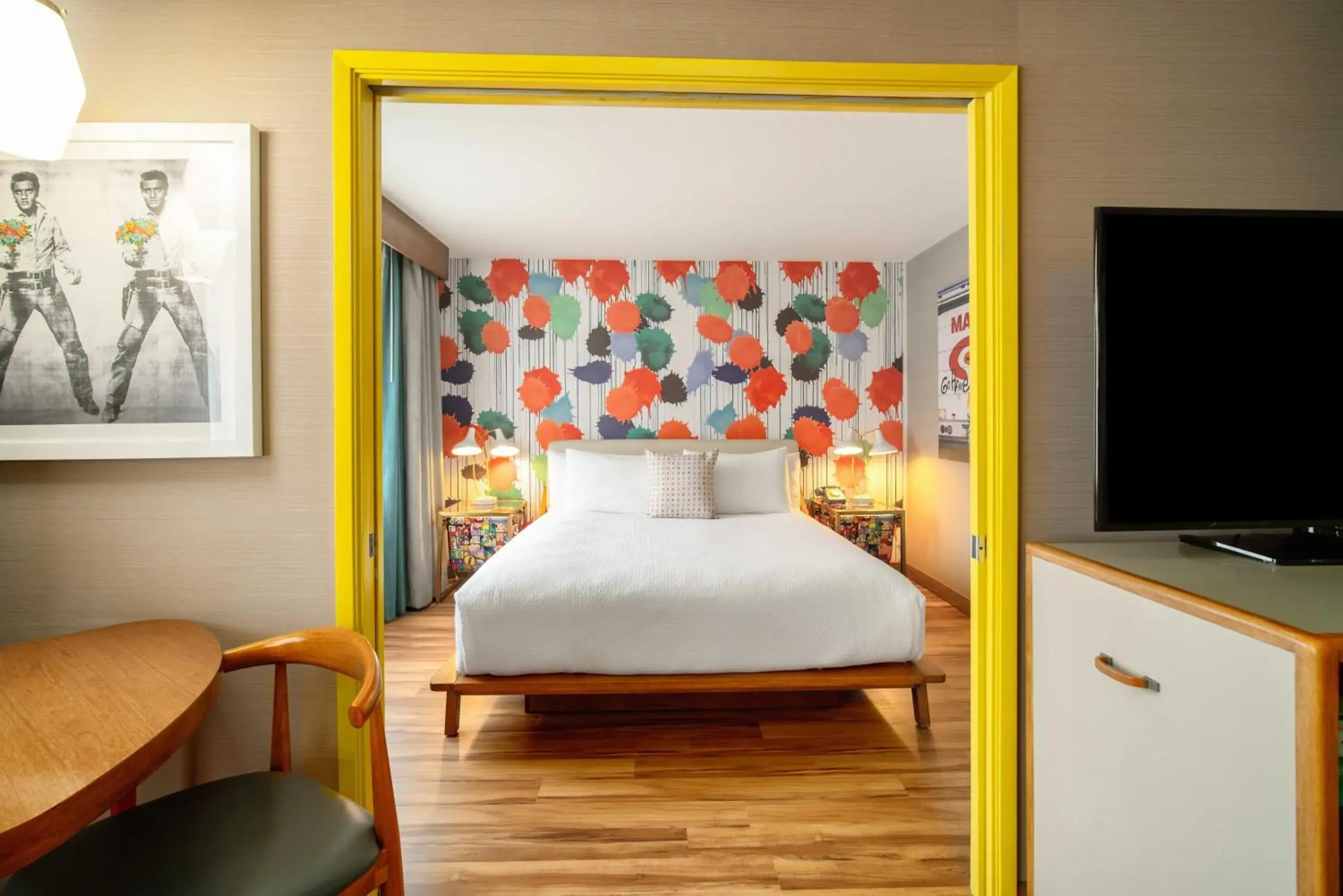 King Suite with Courtyard View in The Kinney - Venice Beach King Suite with Courtyard View in The Kinney - Venice Beach