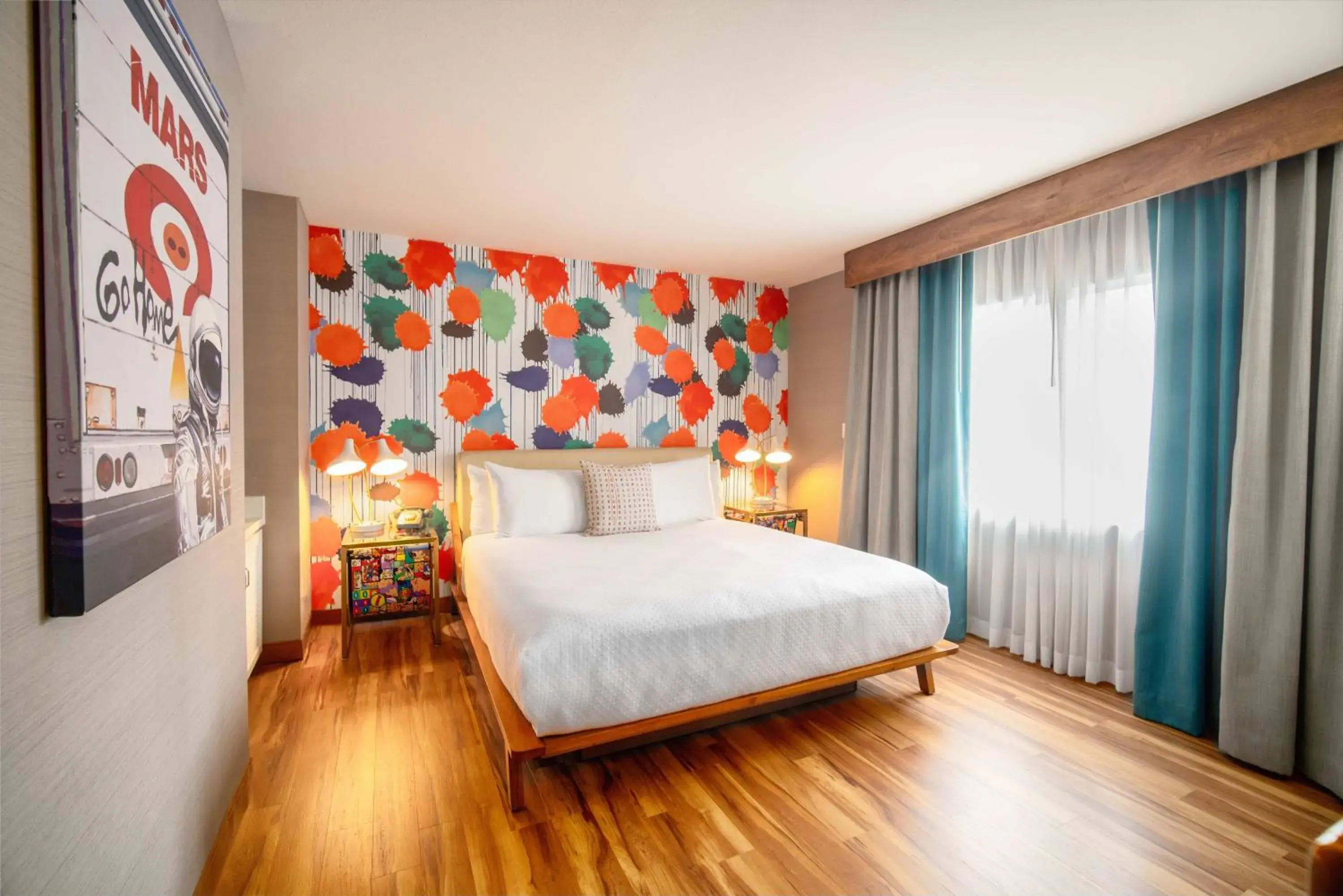 Bedroom, Bed in The Kinney - Venice Beach Bedroom, Bed in The Kinney - Venice Beach