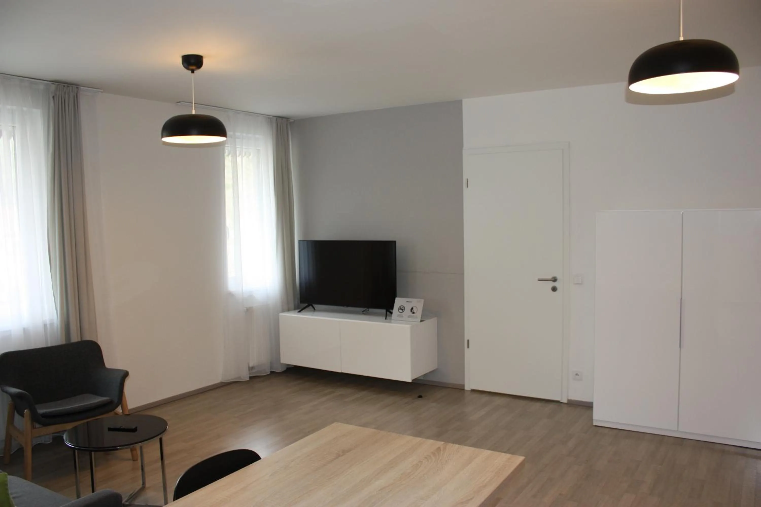 Living room in Lakepark Residence