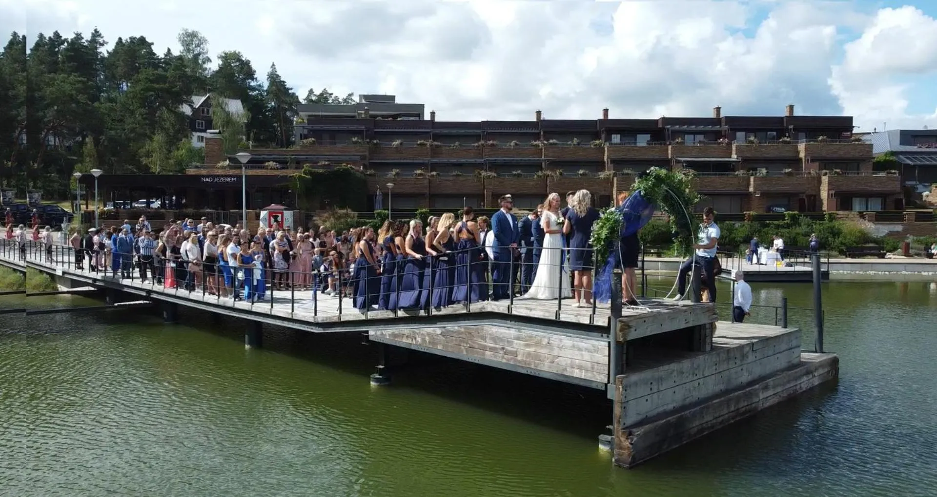 wedding in Lakepark Residence