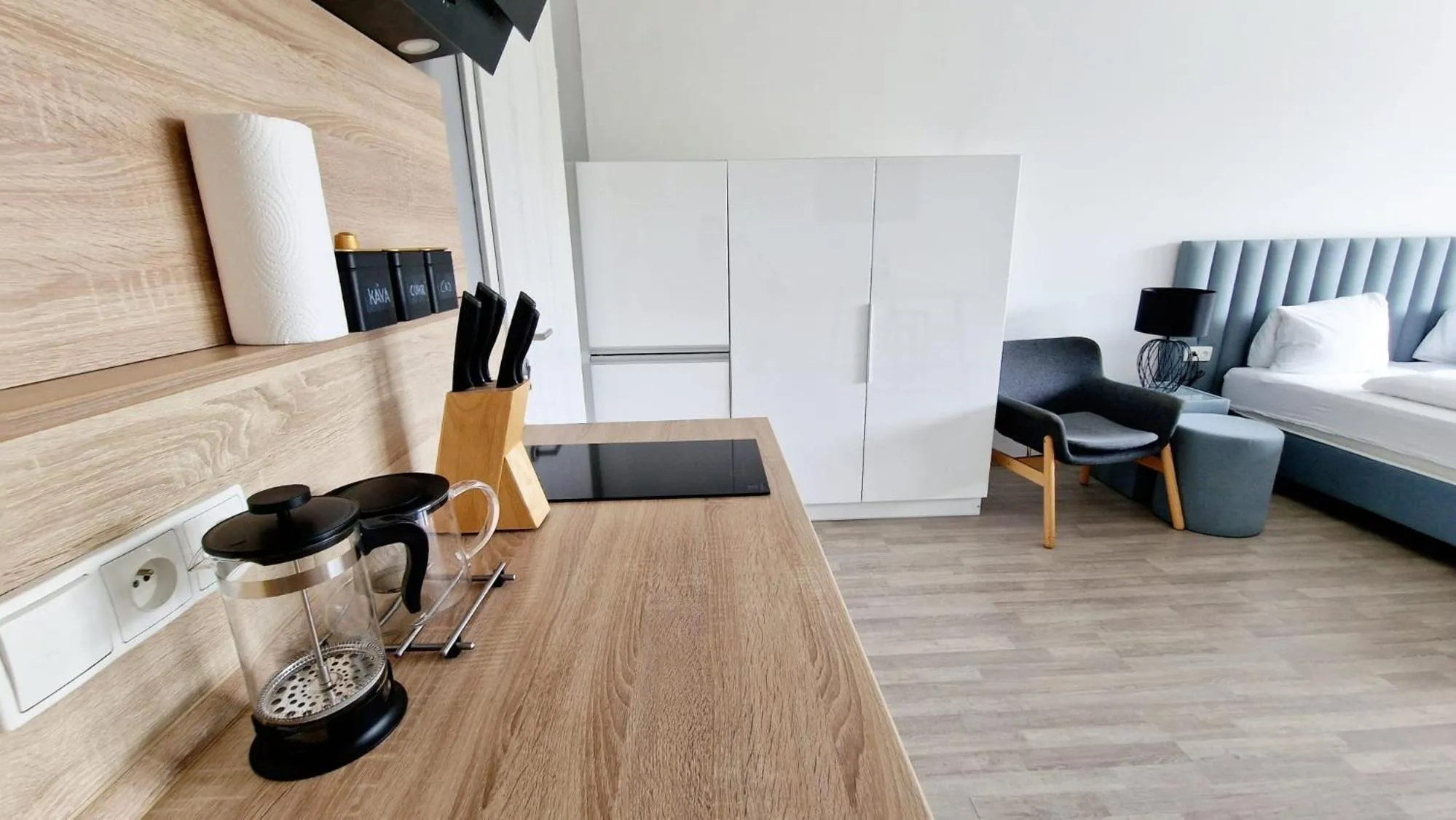 Bed in Lakepark Residence