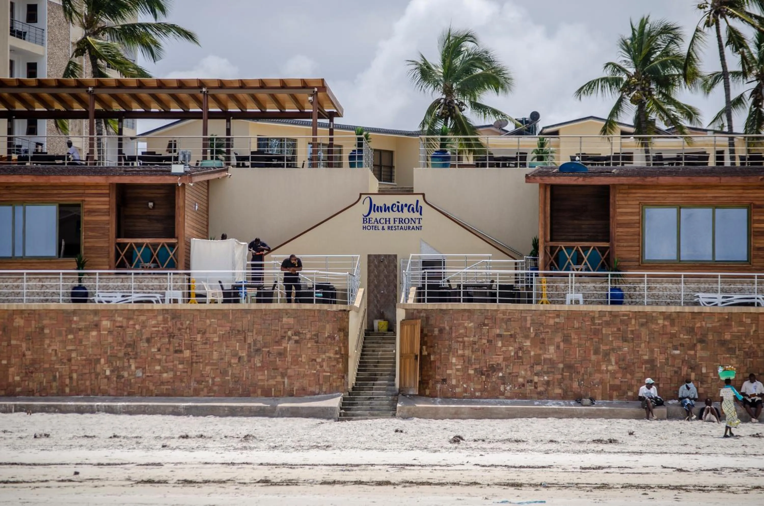 Property building in Jumeirah Beachfront