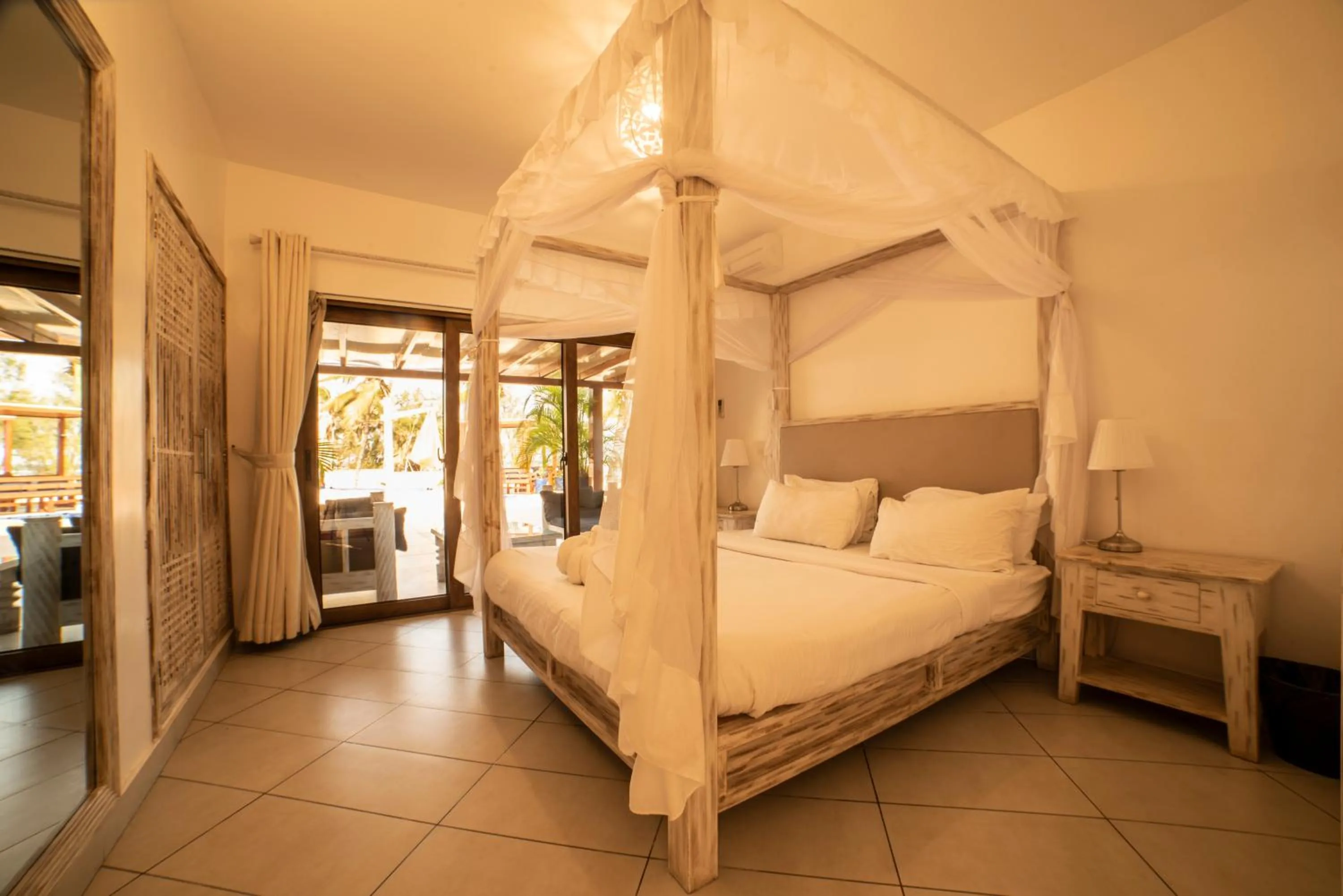 Bedroom, Bed in Jumeirah Beachfront