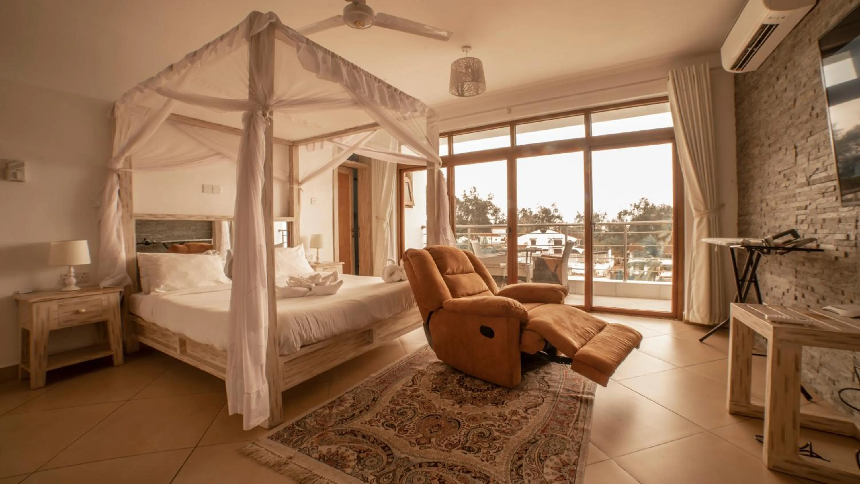 Bed in Jumeirah Beachfront