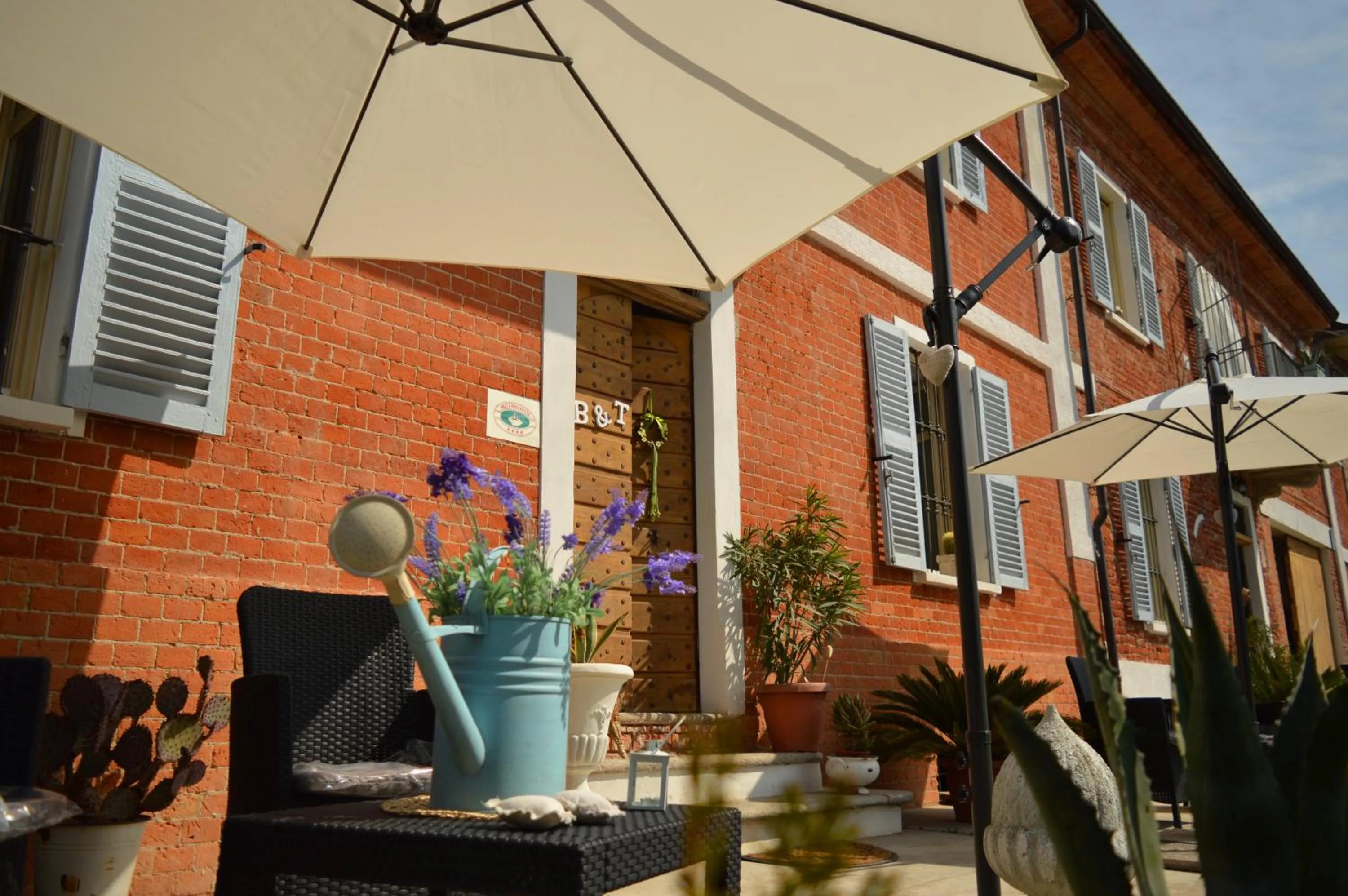 Property logo or sign in Bed & Tours Dimora di campagna