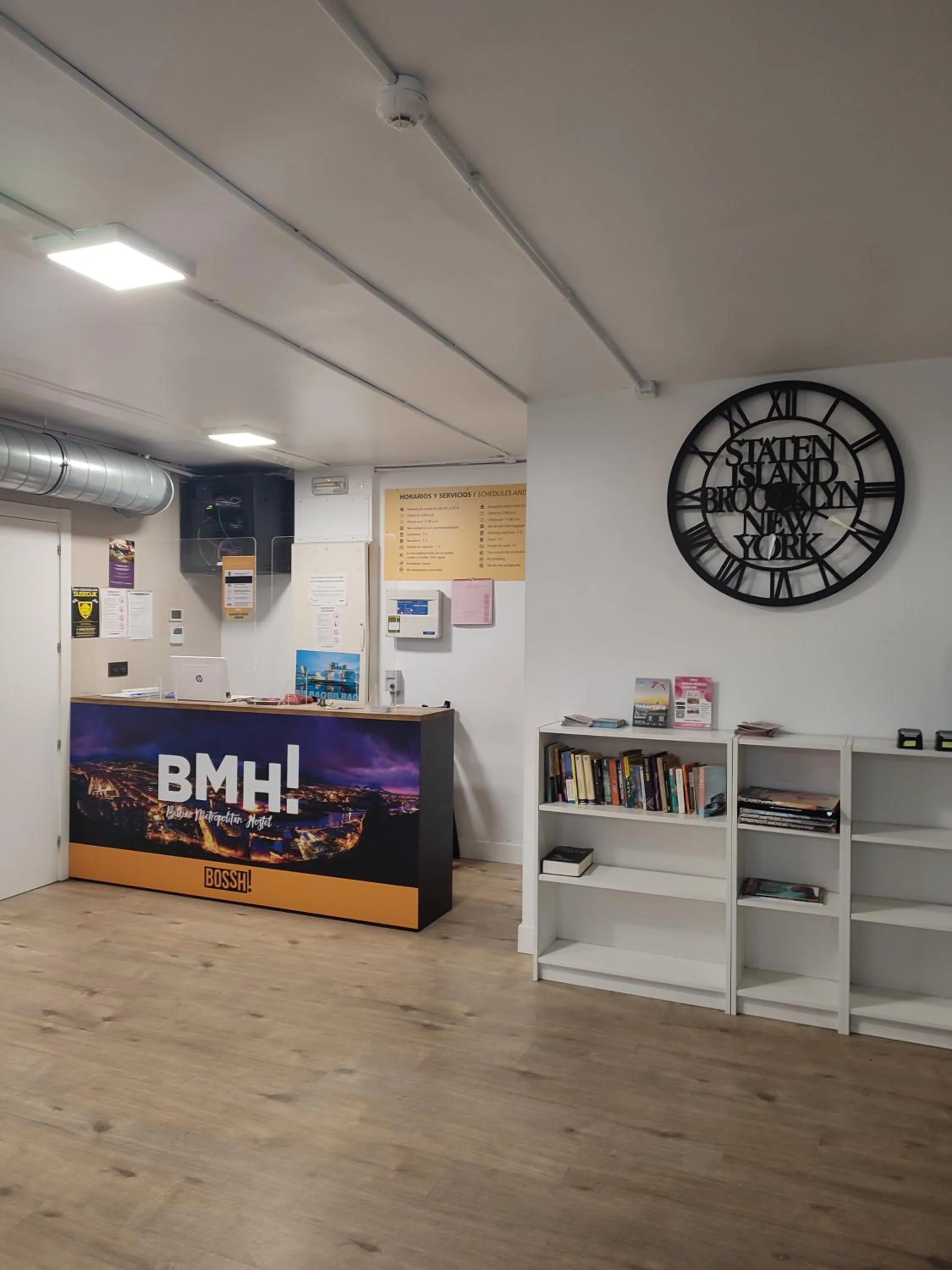 Lobby or reception in Bilbao Metropolitan Hostel by Bossh! Hotels