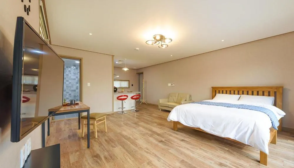 Bed in Gyeongpoen Pension