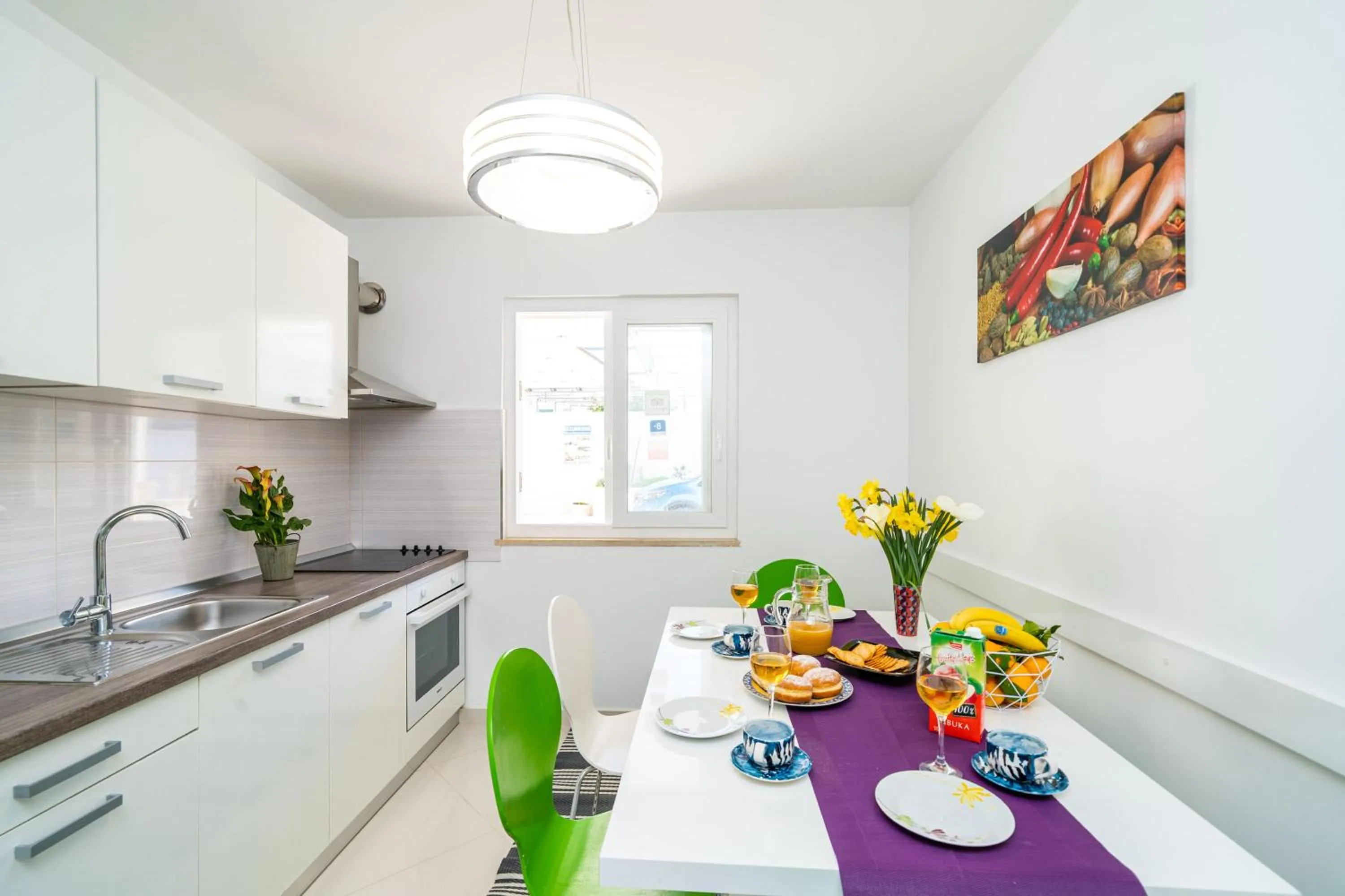 Communal kitchen in Jele Rooms