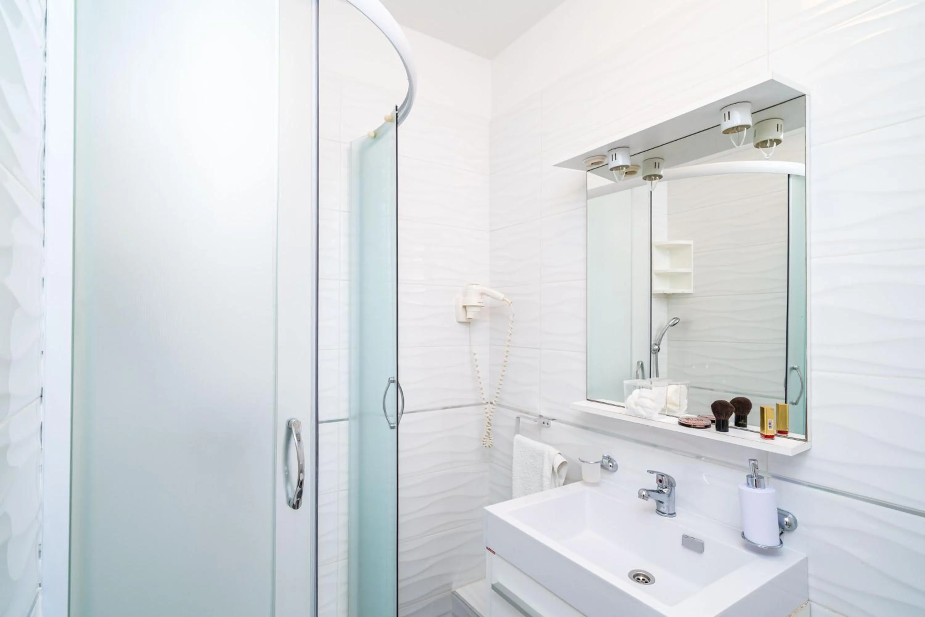 Bathroom in Jele Rooms