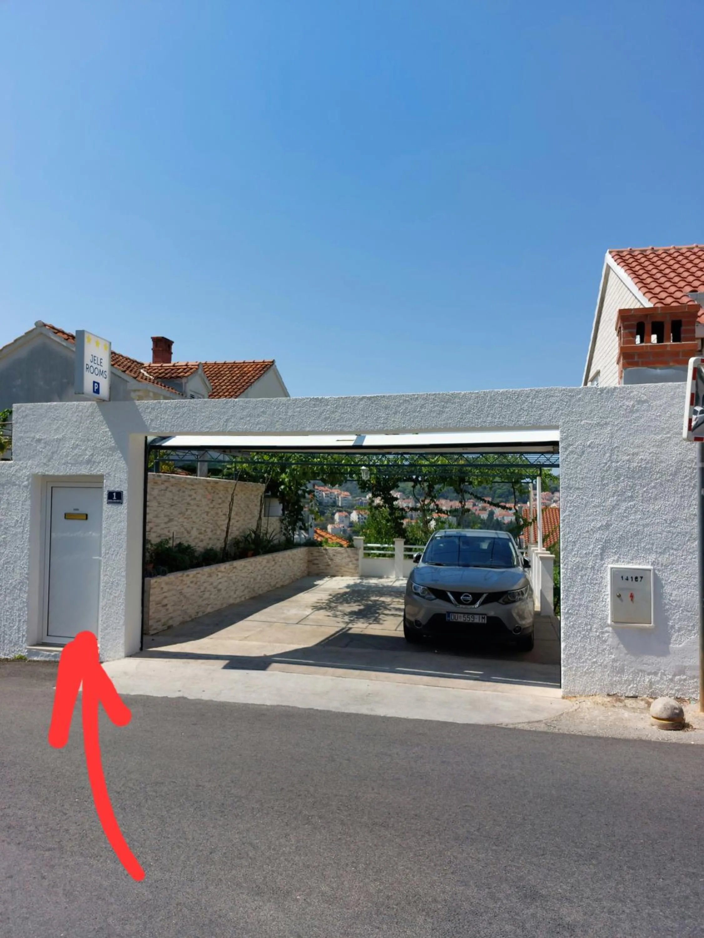 Parking in Jele Rooms