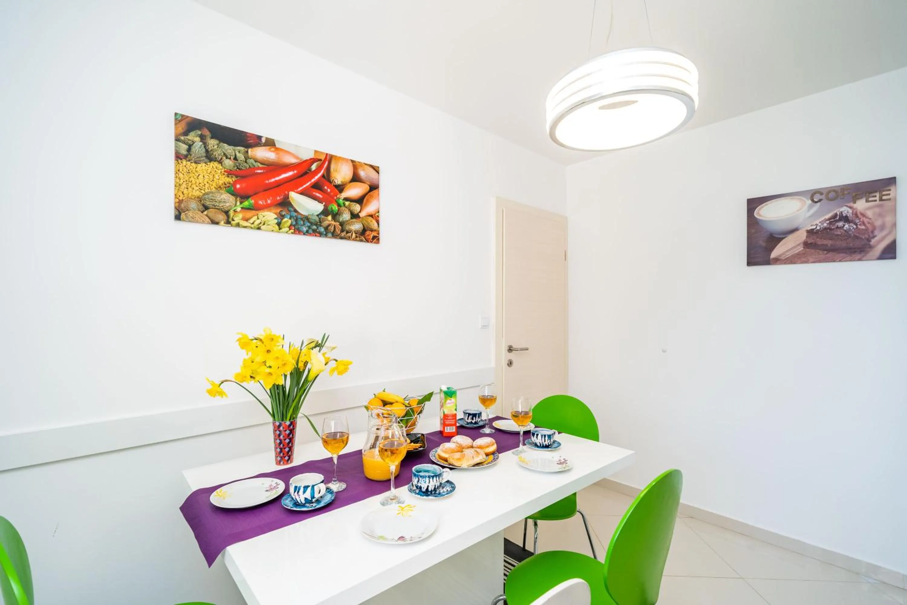 Communal kitchen in Jele Rooms