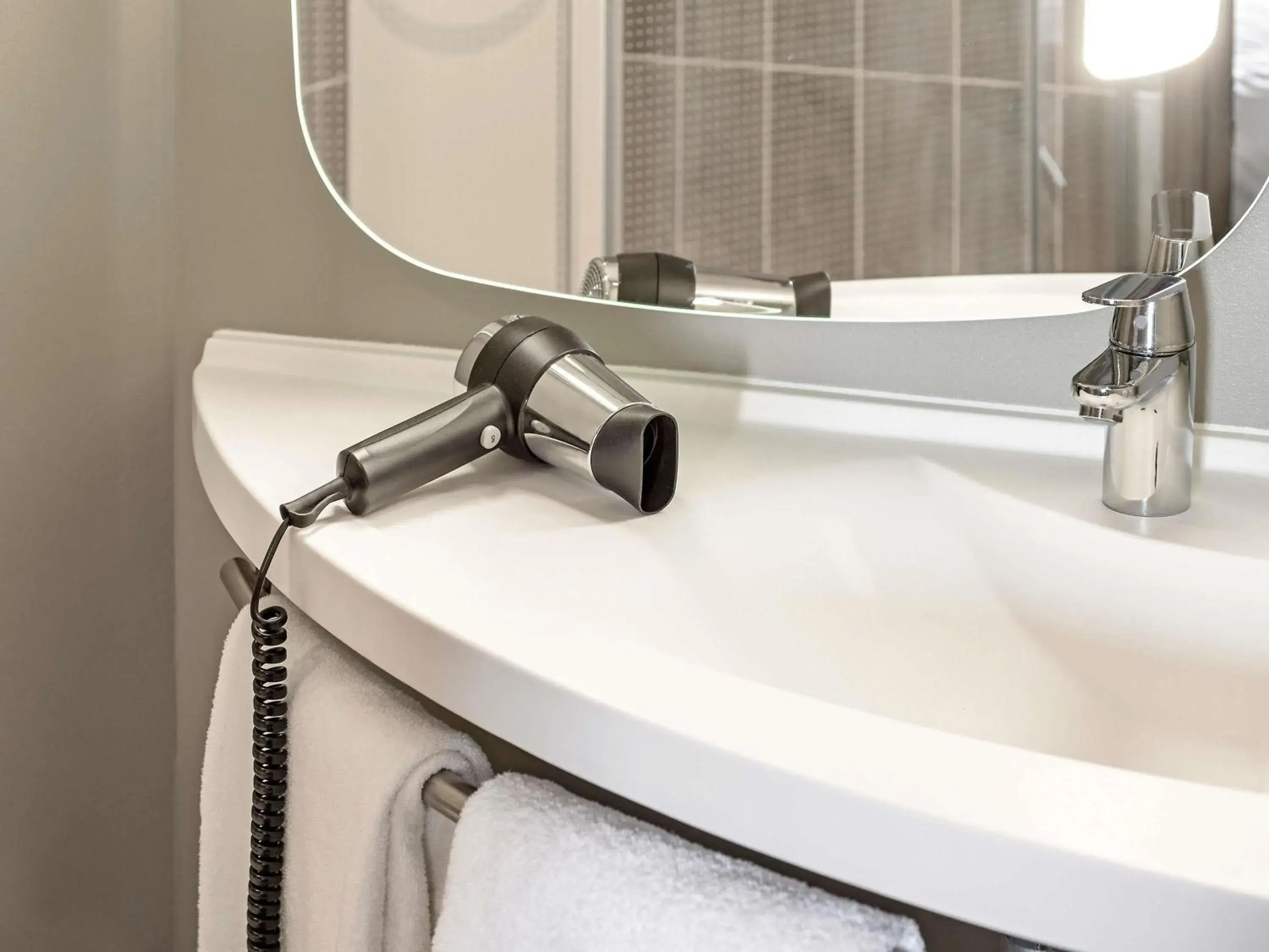 Bedroom in ibis Pontorson Baie Du Mont Saint Michel Bedroom in ibis Pontorson Baie Du Mont Saint Michel