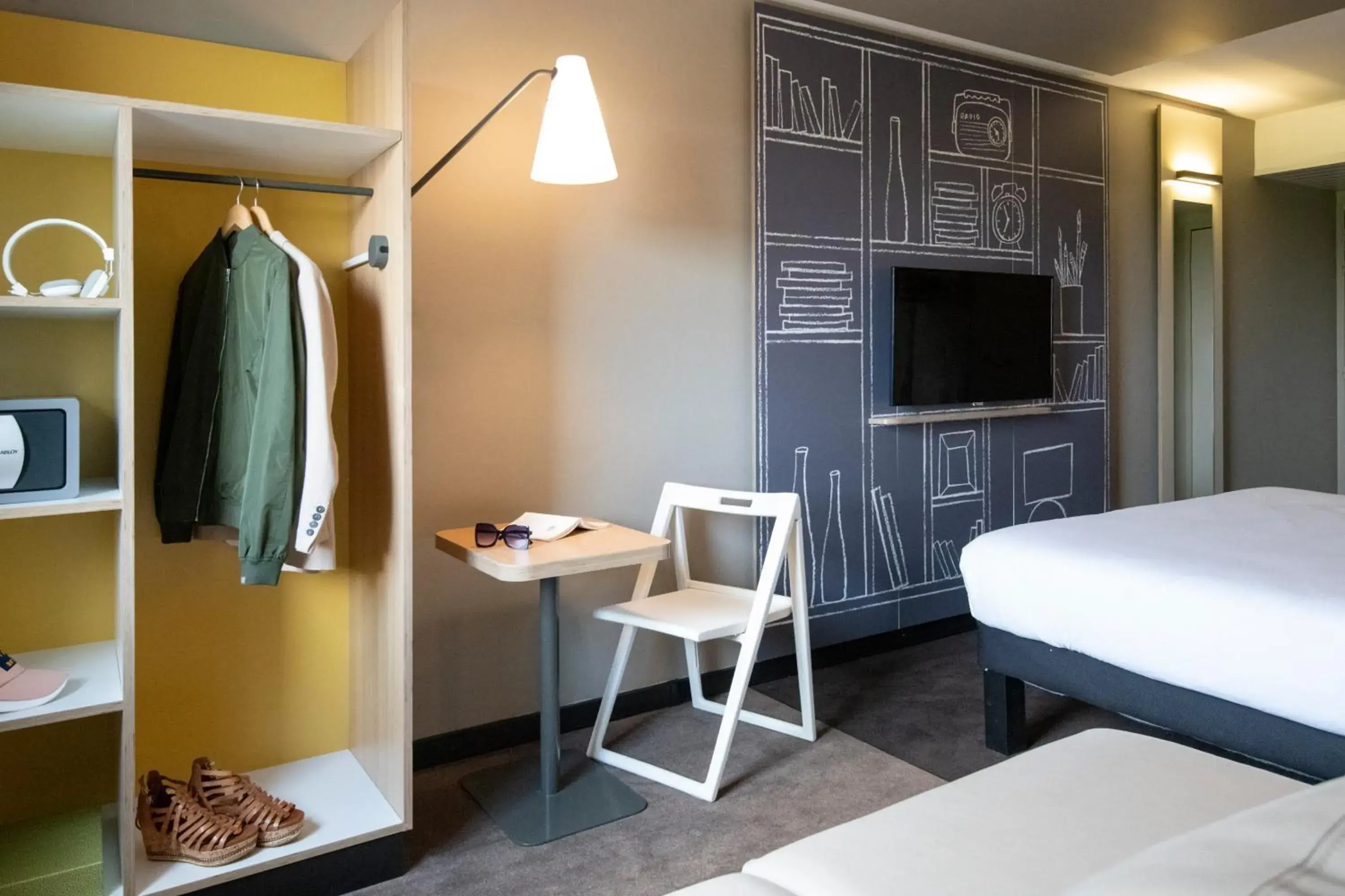 Family Room with One Double Bed and Sofa Bed in ibis Pontorson Baie Du Mont Saint Michel Family Room with One Double Bed and Sofa Bed in ibis Pontorson Baie Du Mont Saint Michel