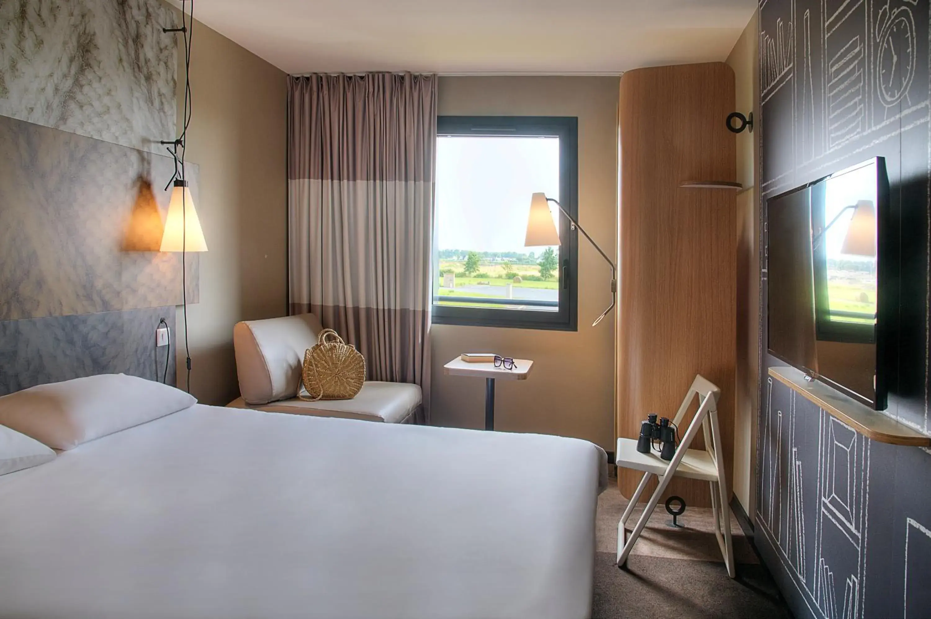 Triple Room with One Double Bed and One Single Bed in ibis Pontorson Baie Du Mont Saint Michel Triple Room with One Double Bed and One Single Bed in ibis Pontorson Baie Du Mont Saint Michel