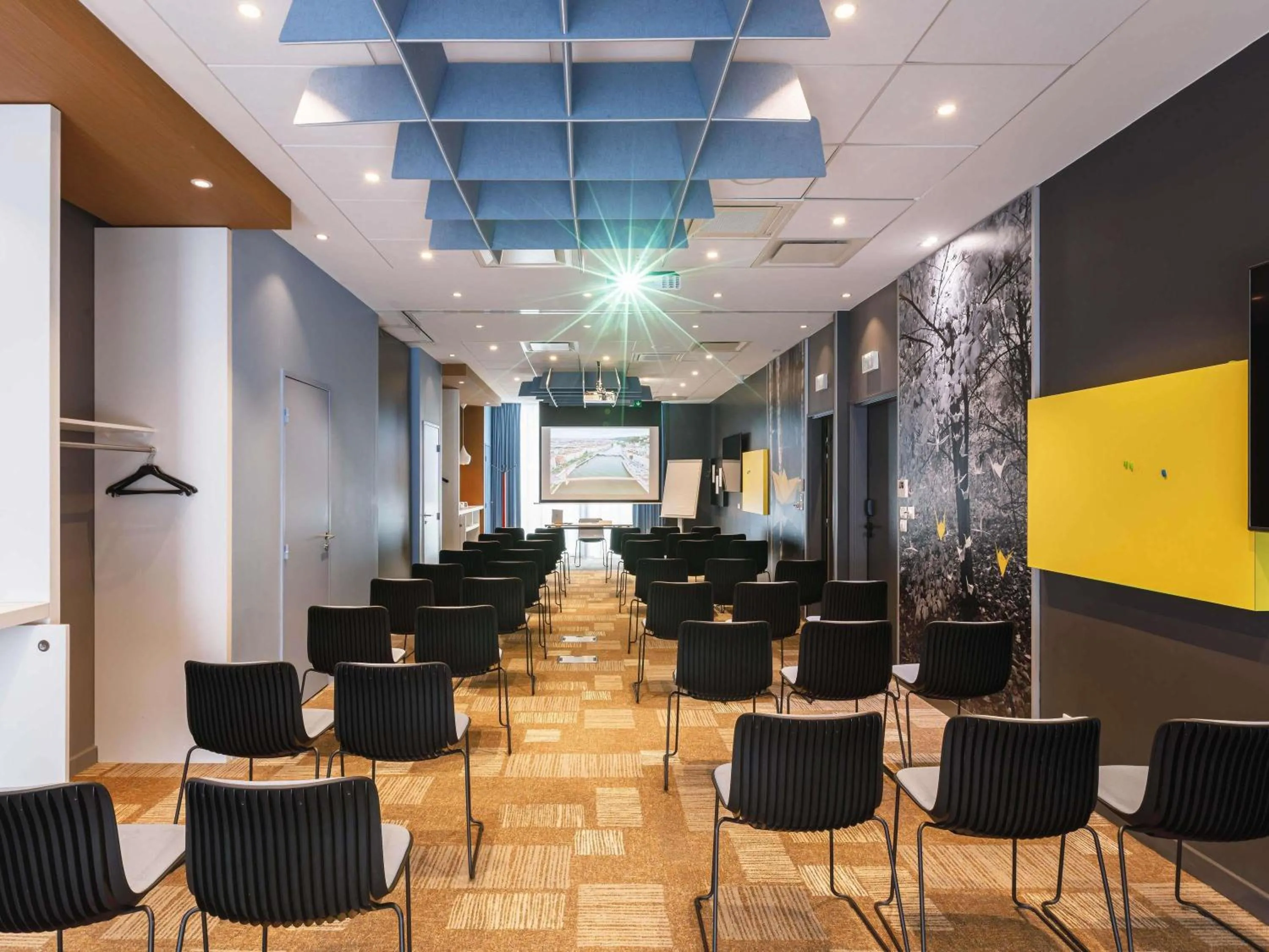 Meeting/conference room in ibis Lyon Carre De Soie