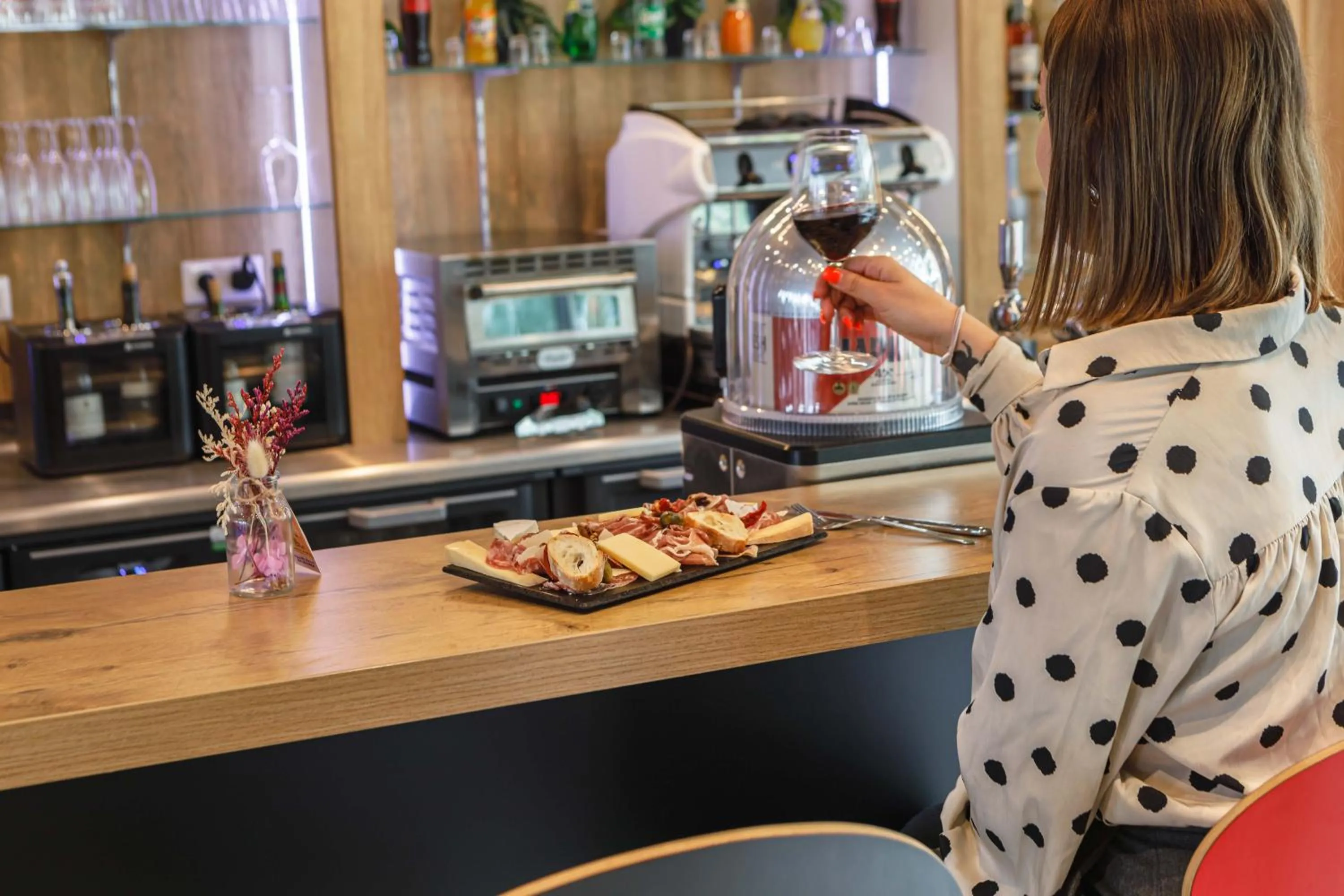 Lounge or bar in ibis Lyon Carre De Soie