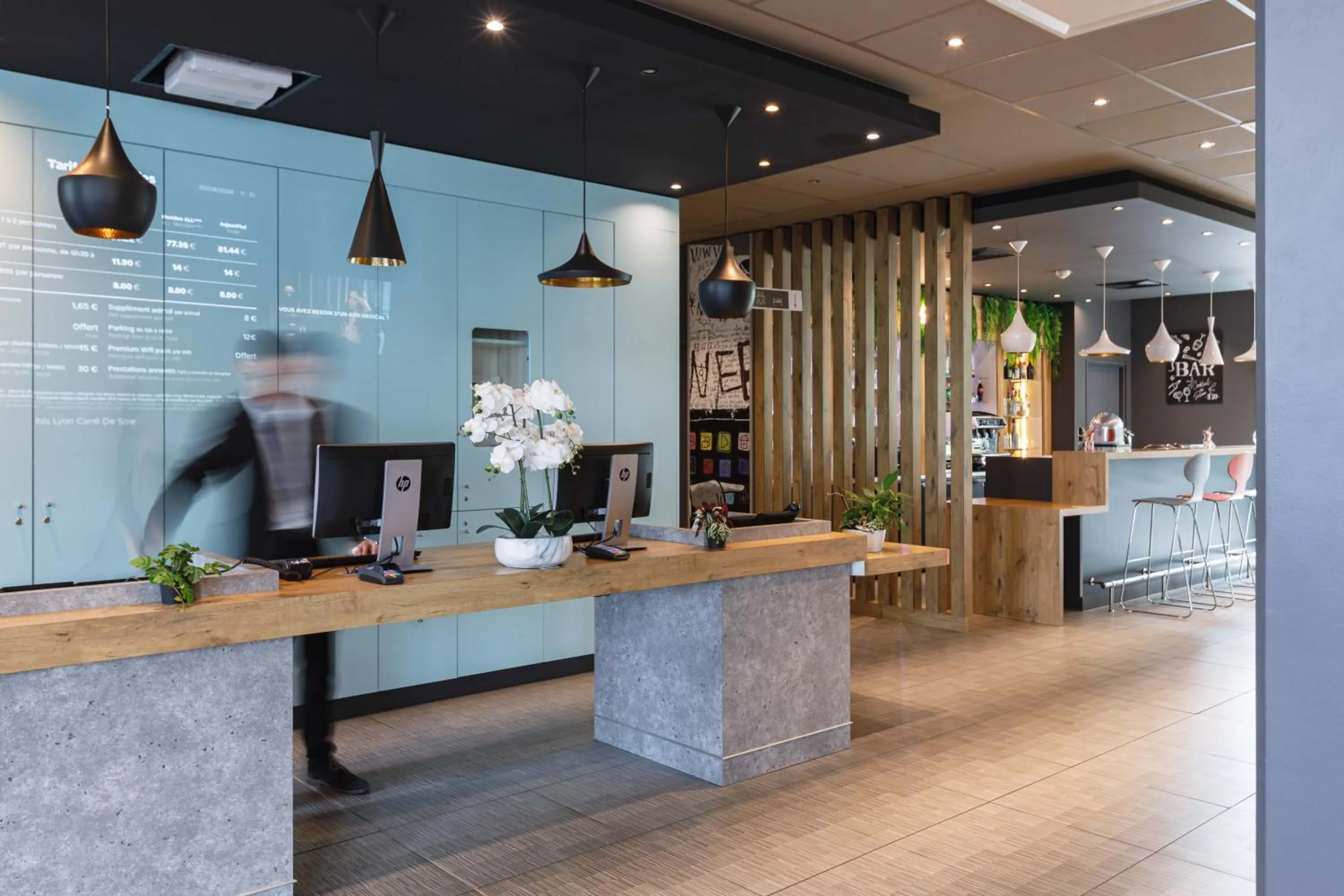 Lobby or reception in ibis Lyon Carre De Soie