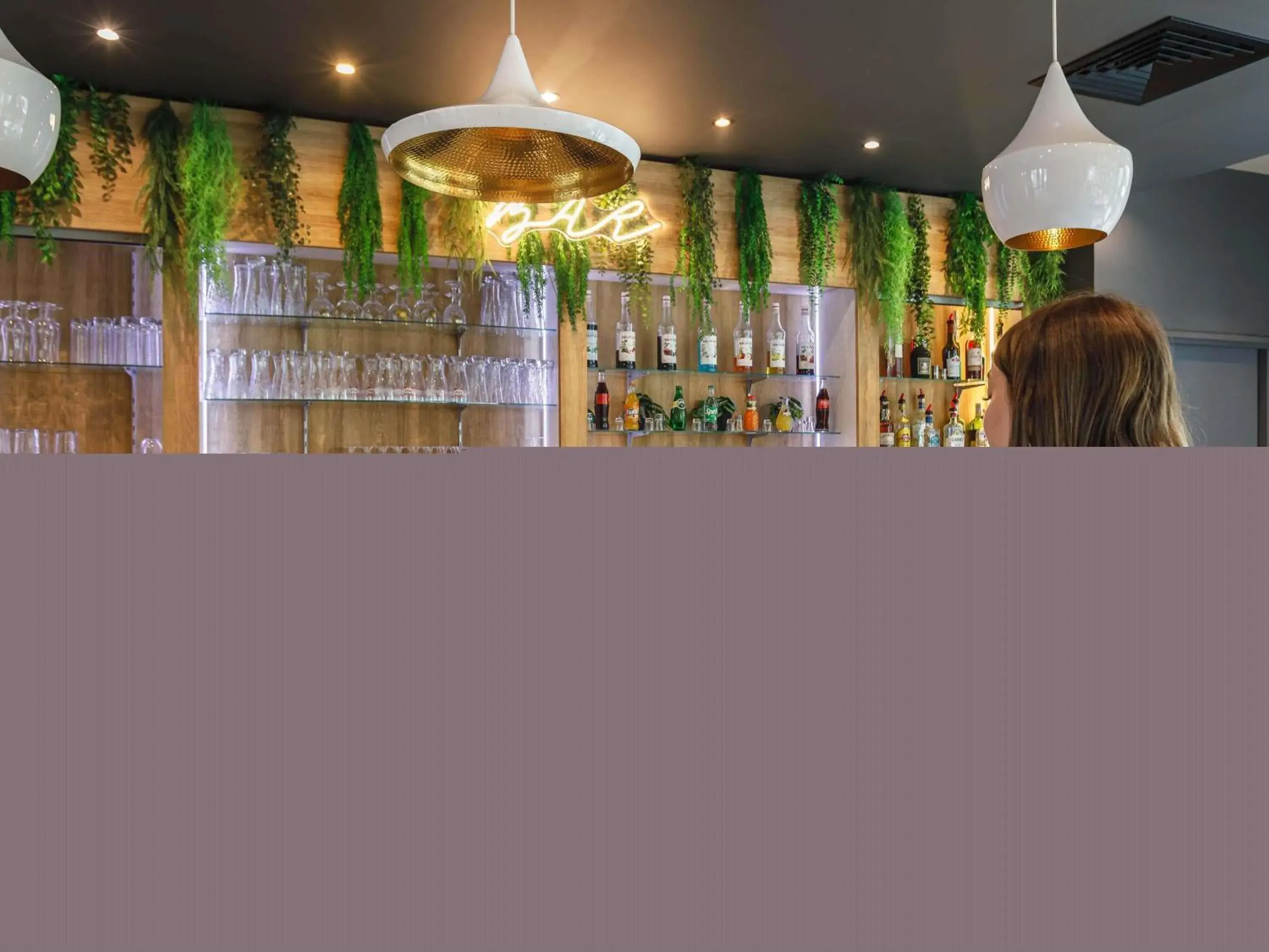 Lounge or bar in ibis Lyon Carre De Soie Lounge or bar in ibis Lyon Carre De Soie