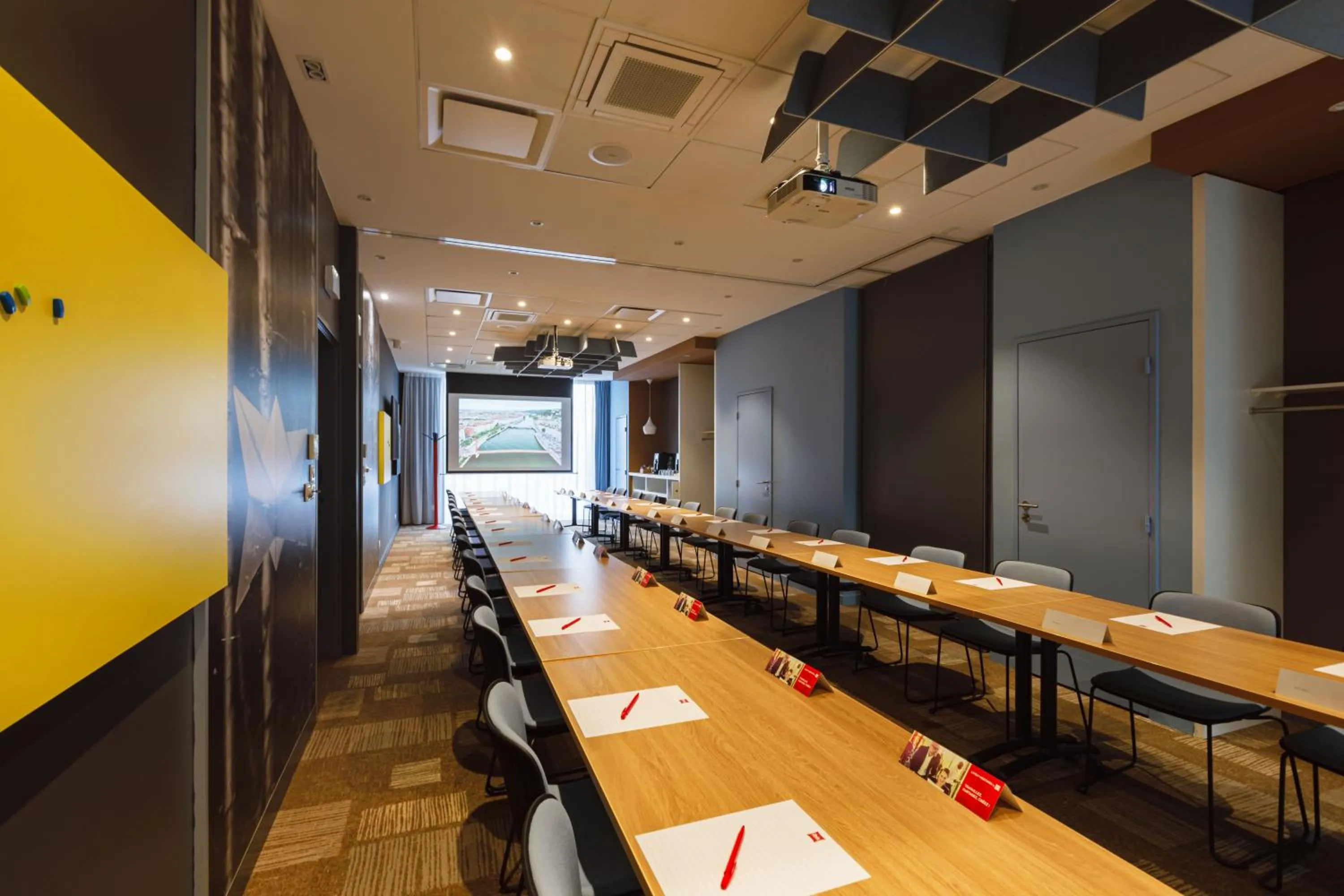 Meeting/conference room in ibis Lyon Carre De Soie