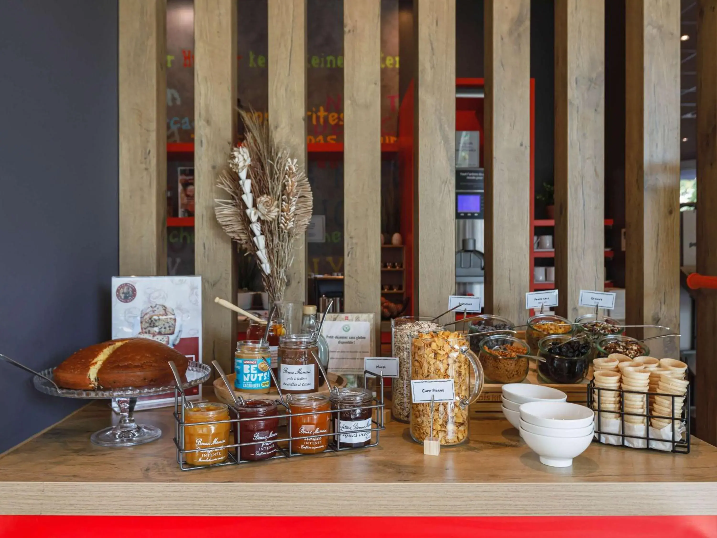 Breakfast in ibis Lyon Carre De Soie Breakfast in ibis Lyon Carre De Soie