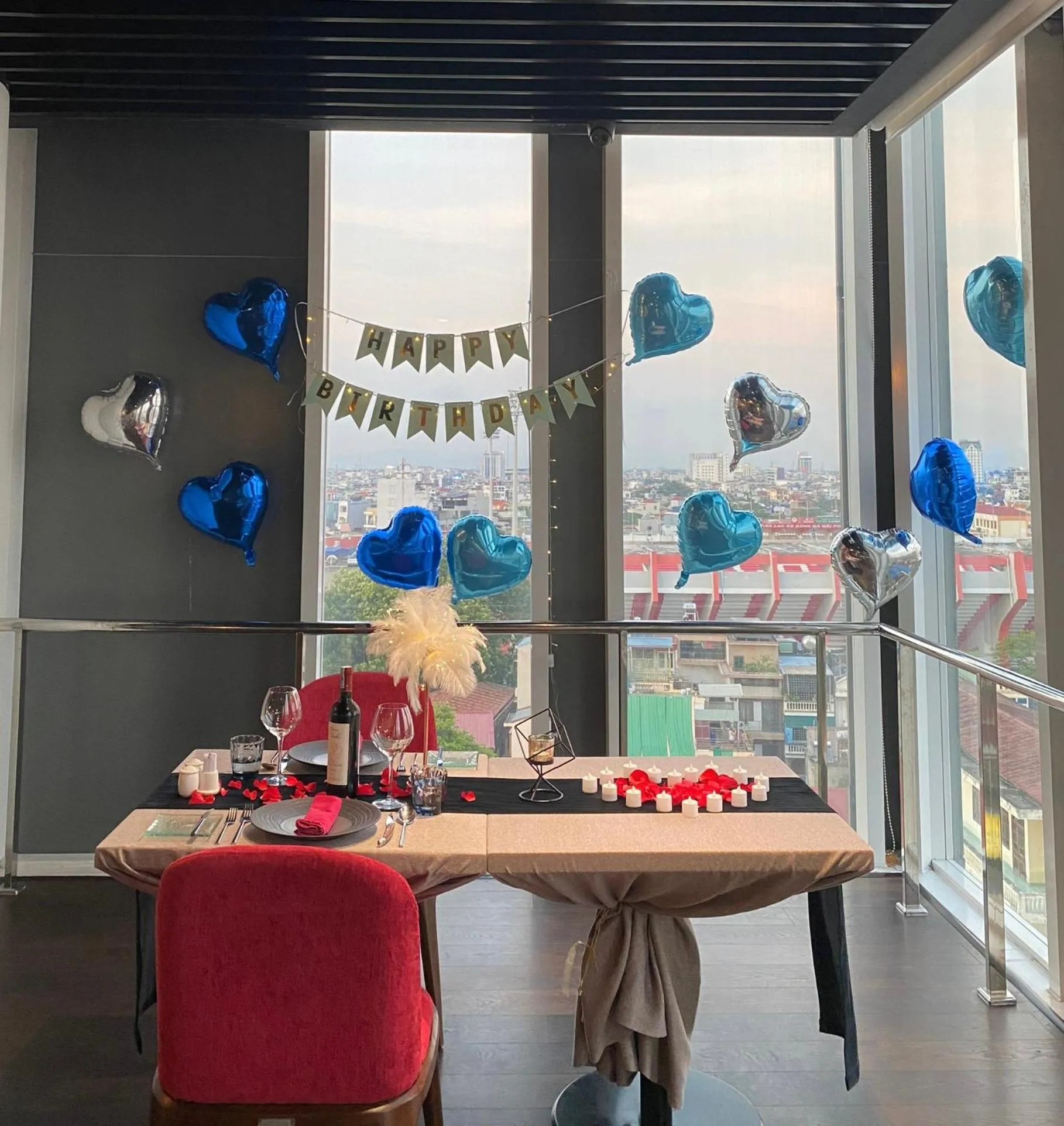 Restaurant/places to eat in Mercure Hai Phong