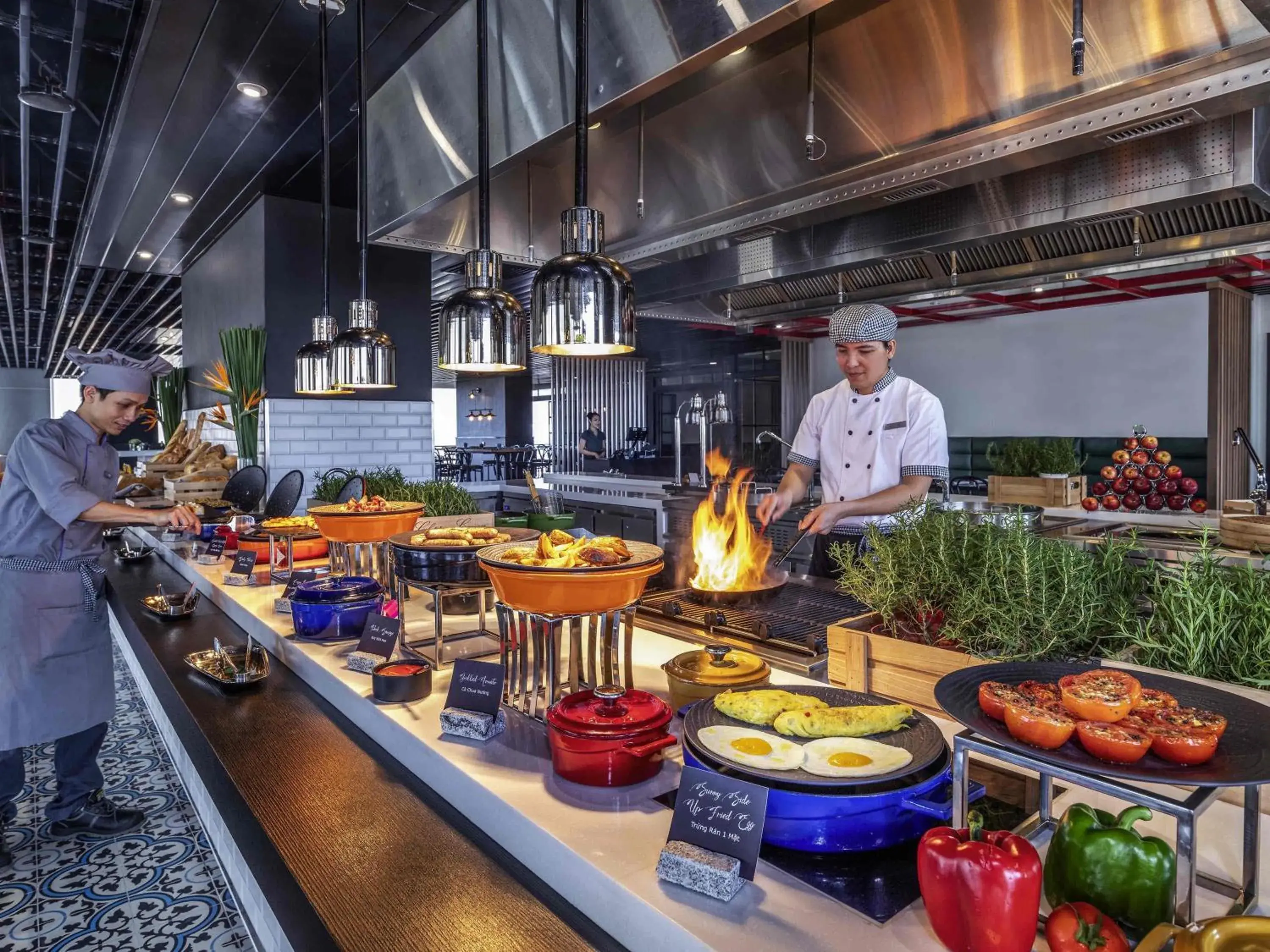 Restaurant/places to eat in Mercure Hai Phong Restaurant/places to eat in Mercure Hai Phong