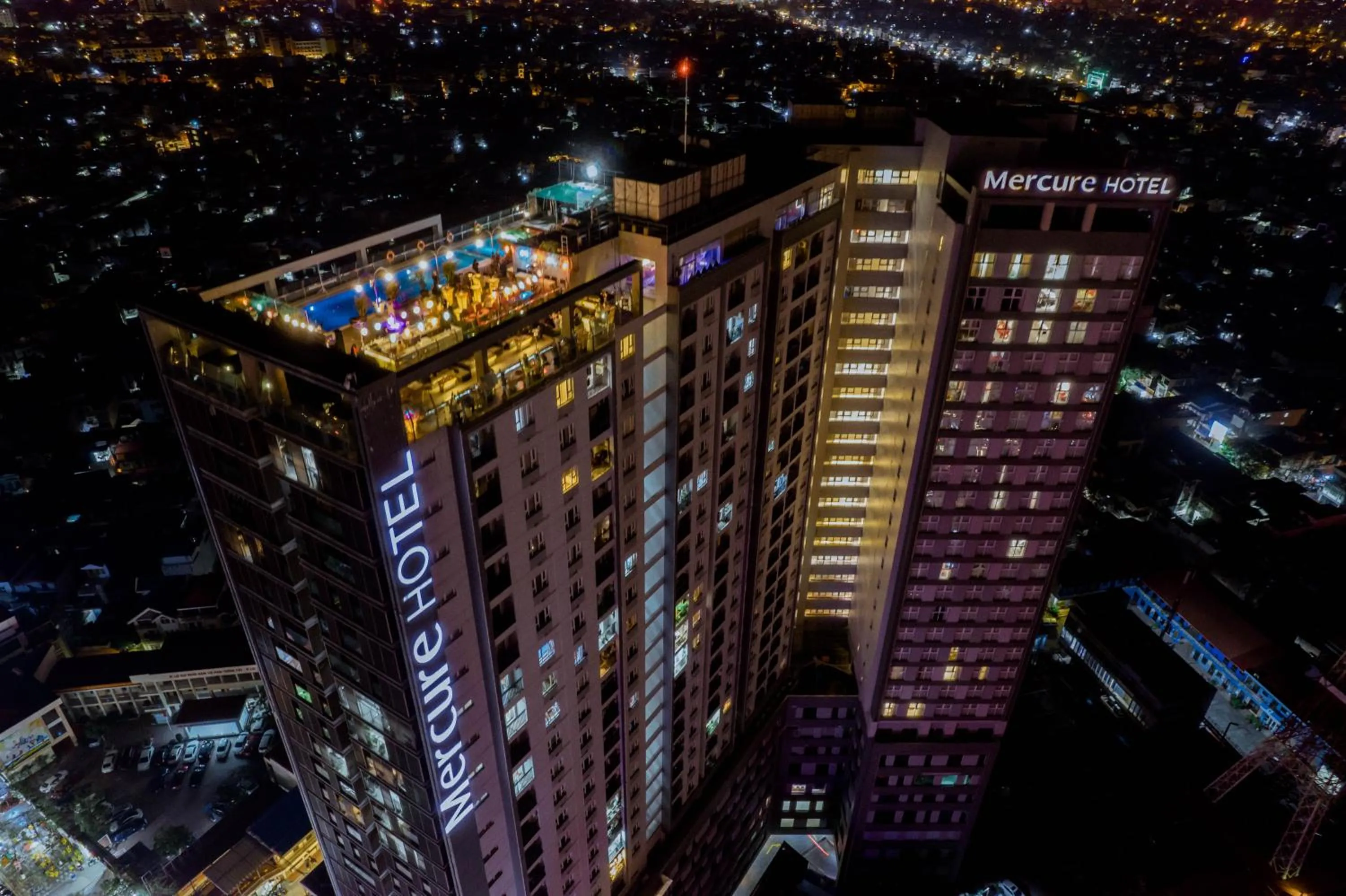 Swimming pool in Mercure Hai Phong
