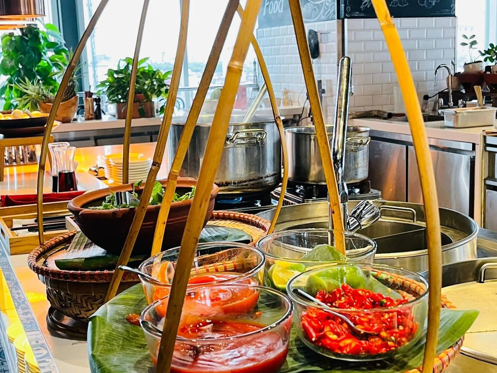 Restaurant/places to eat in Mercure Hai Phong