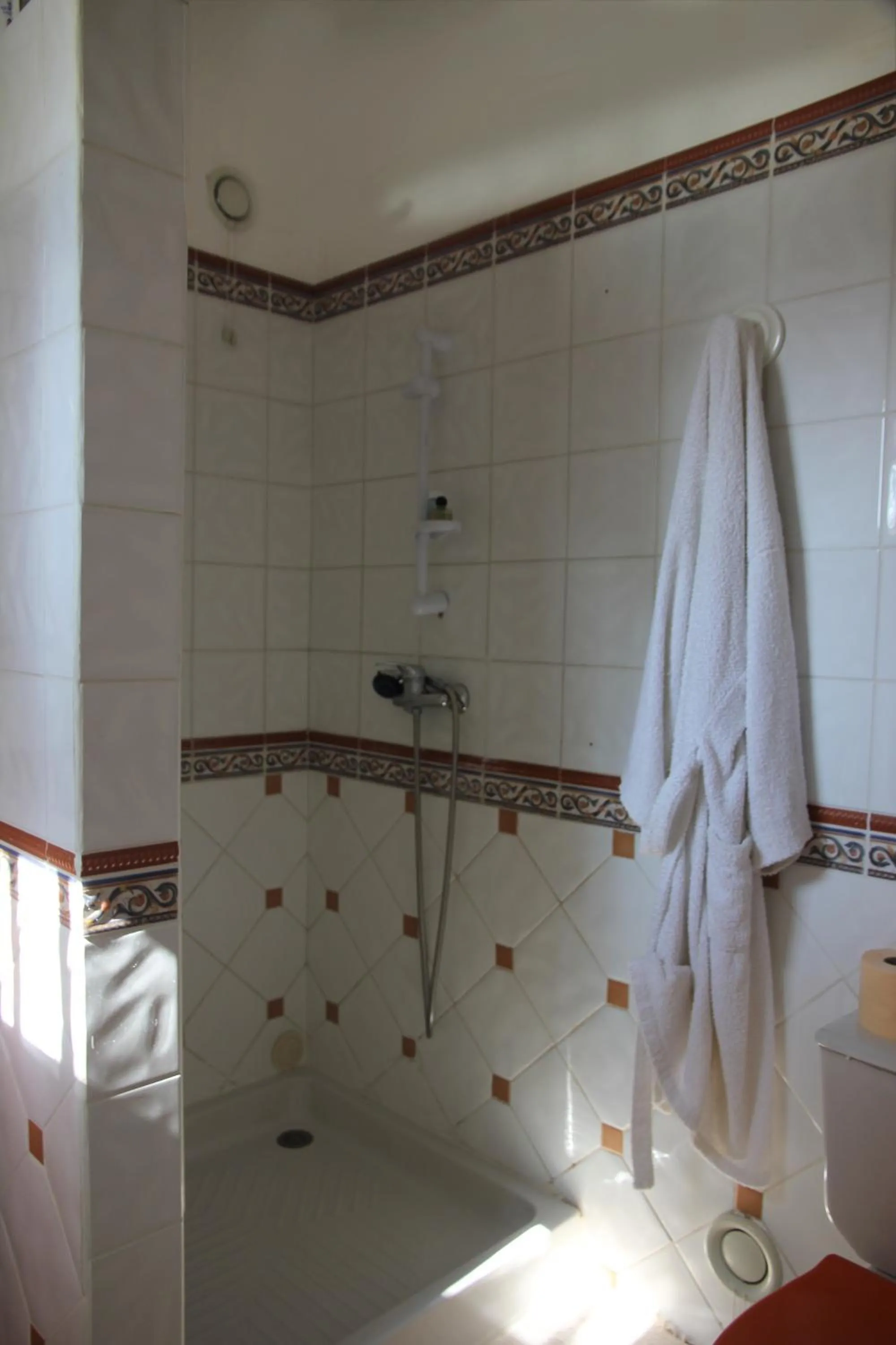 ENTRE AVIGNON et PONT DU GARD