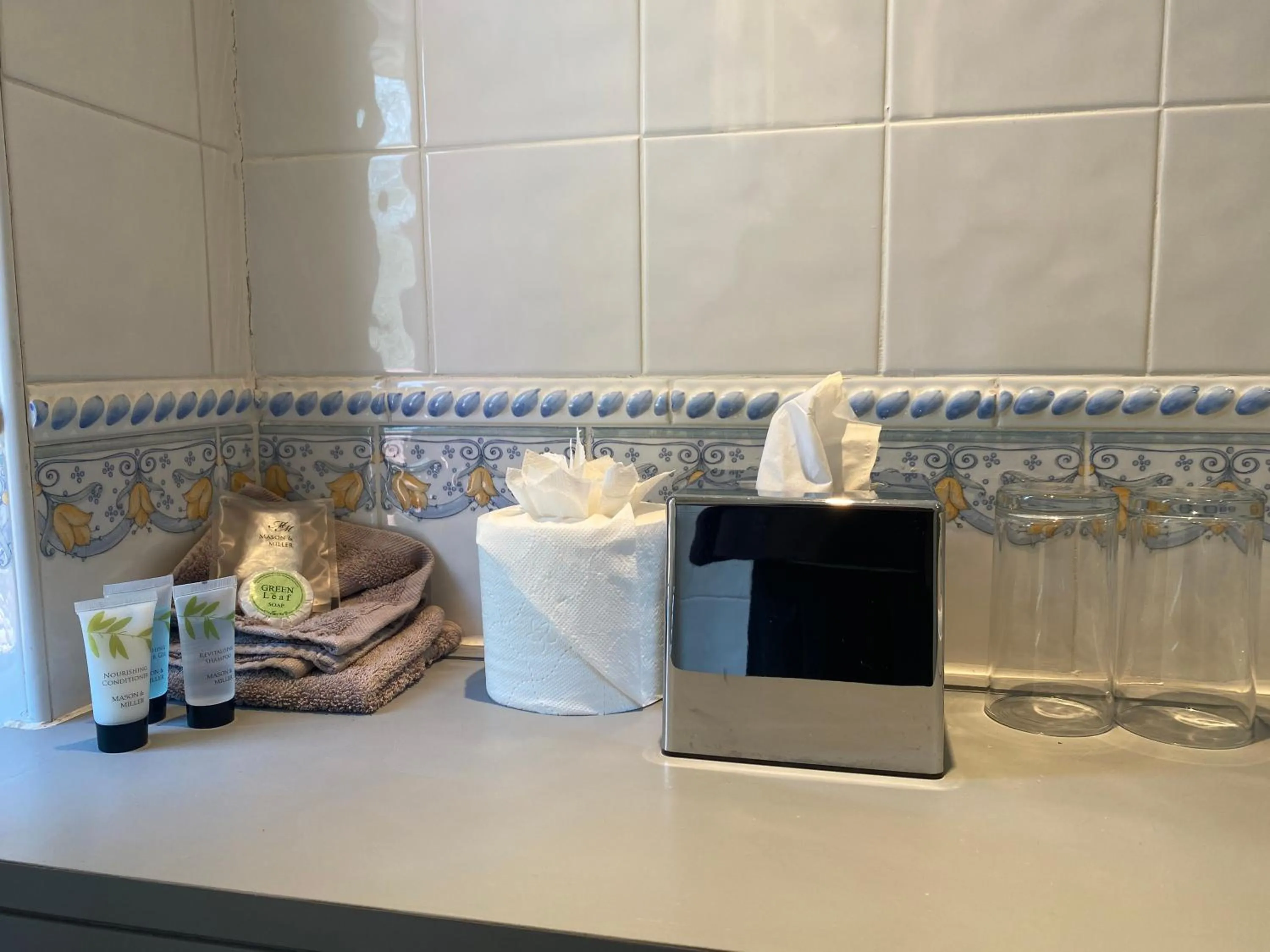 Bathroom in The Egerton Arms Astbury