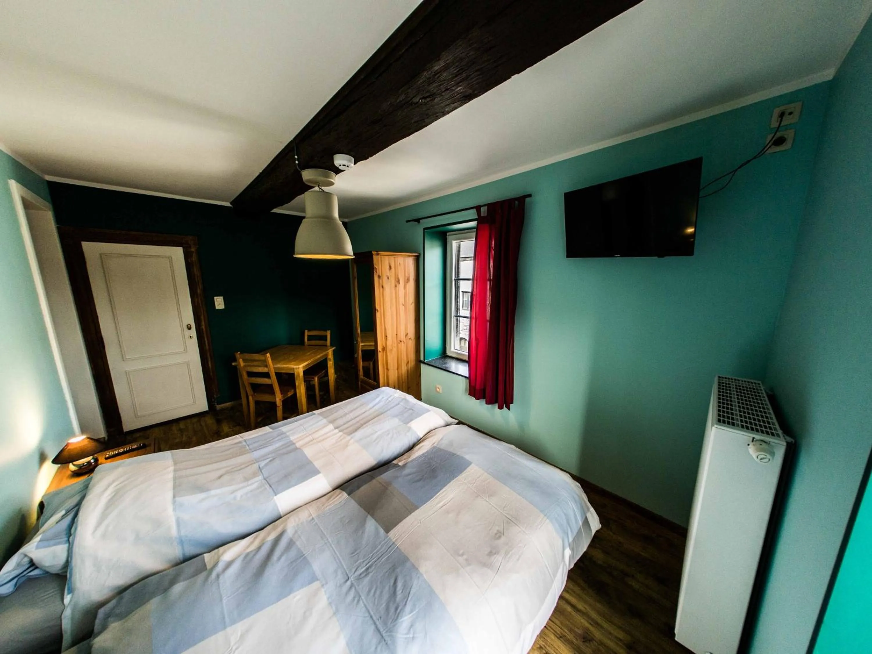 Bed in B&B Aux 10 Clefs