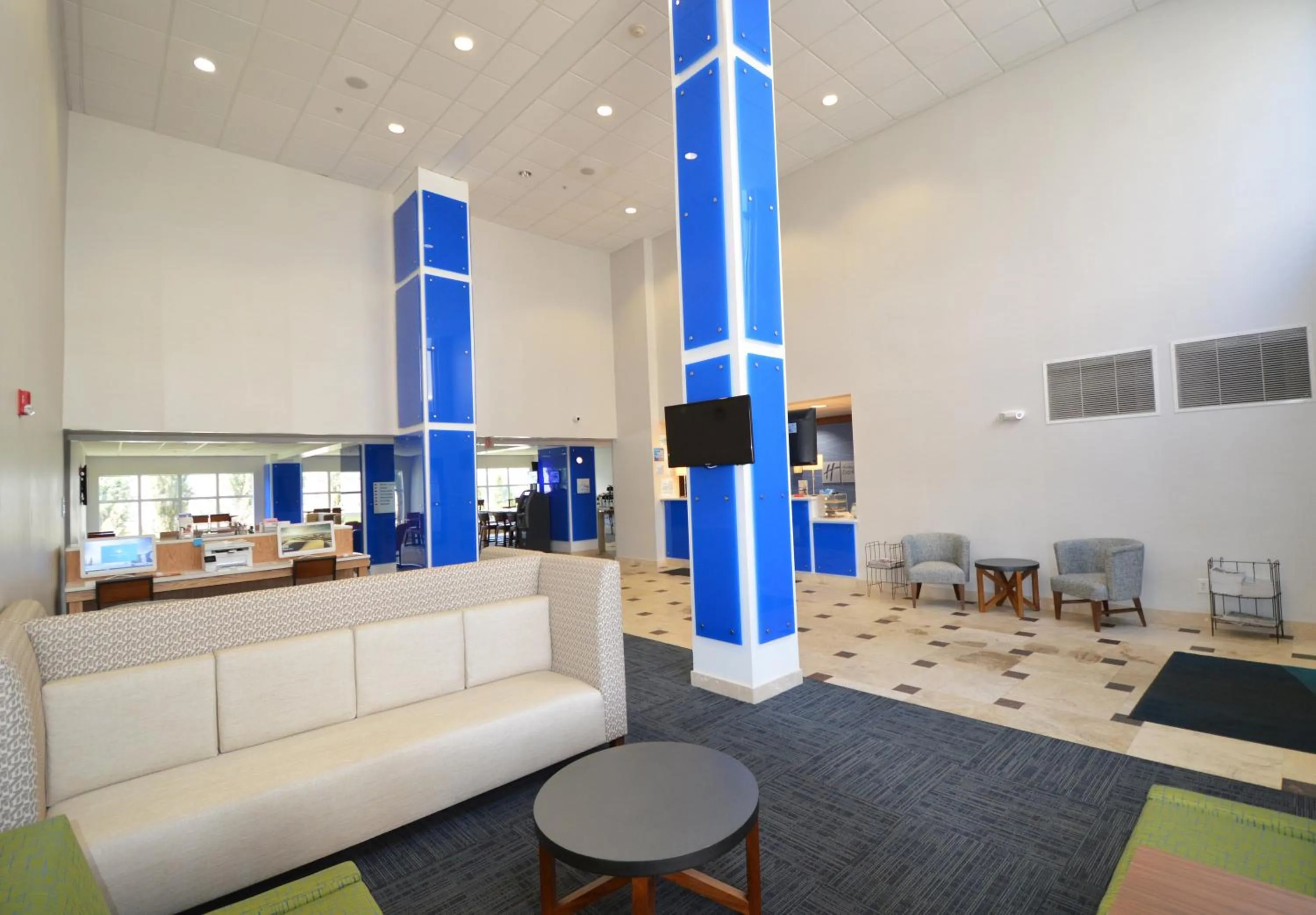 Property building in Holiday Inn Express Toledo-Oregon by IHG