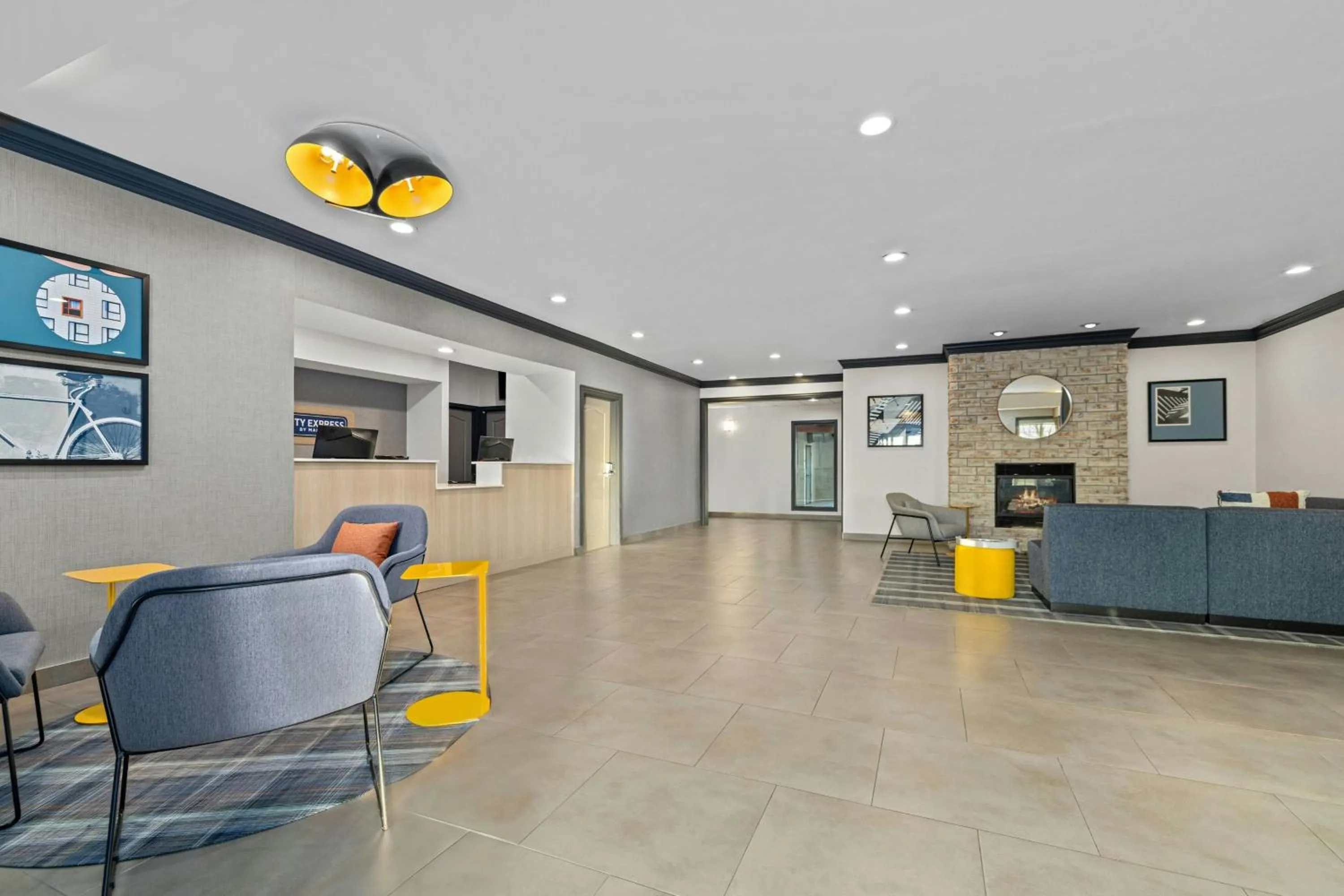 Lobby or reception in City Express By Marriott Manteno