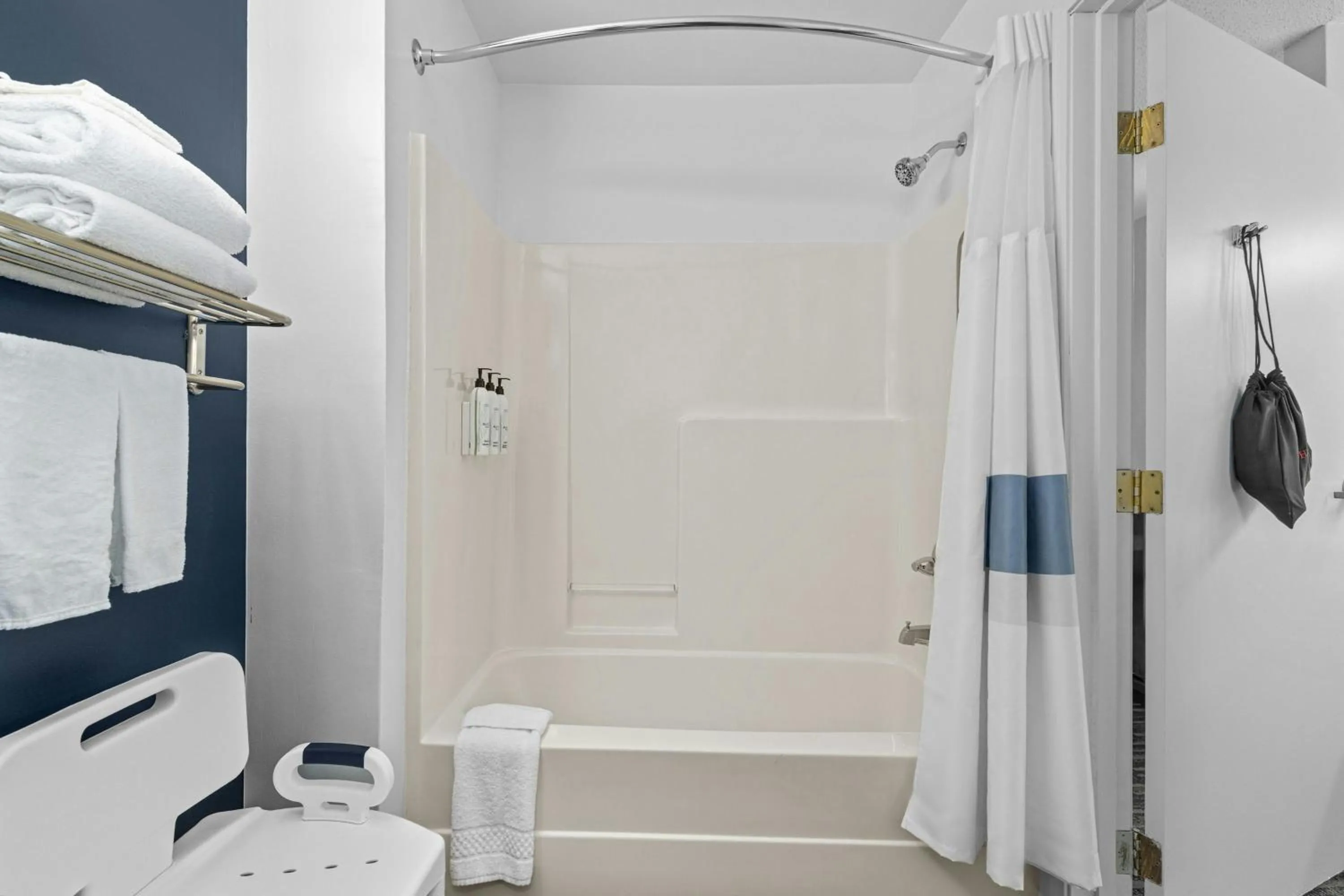 Bathroom in City Express By Marriott Manteno