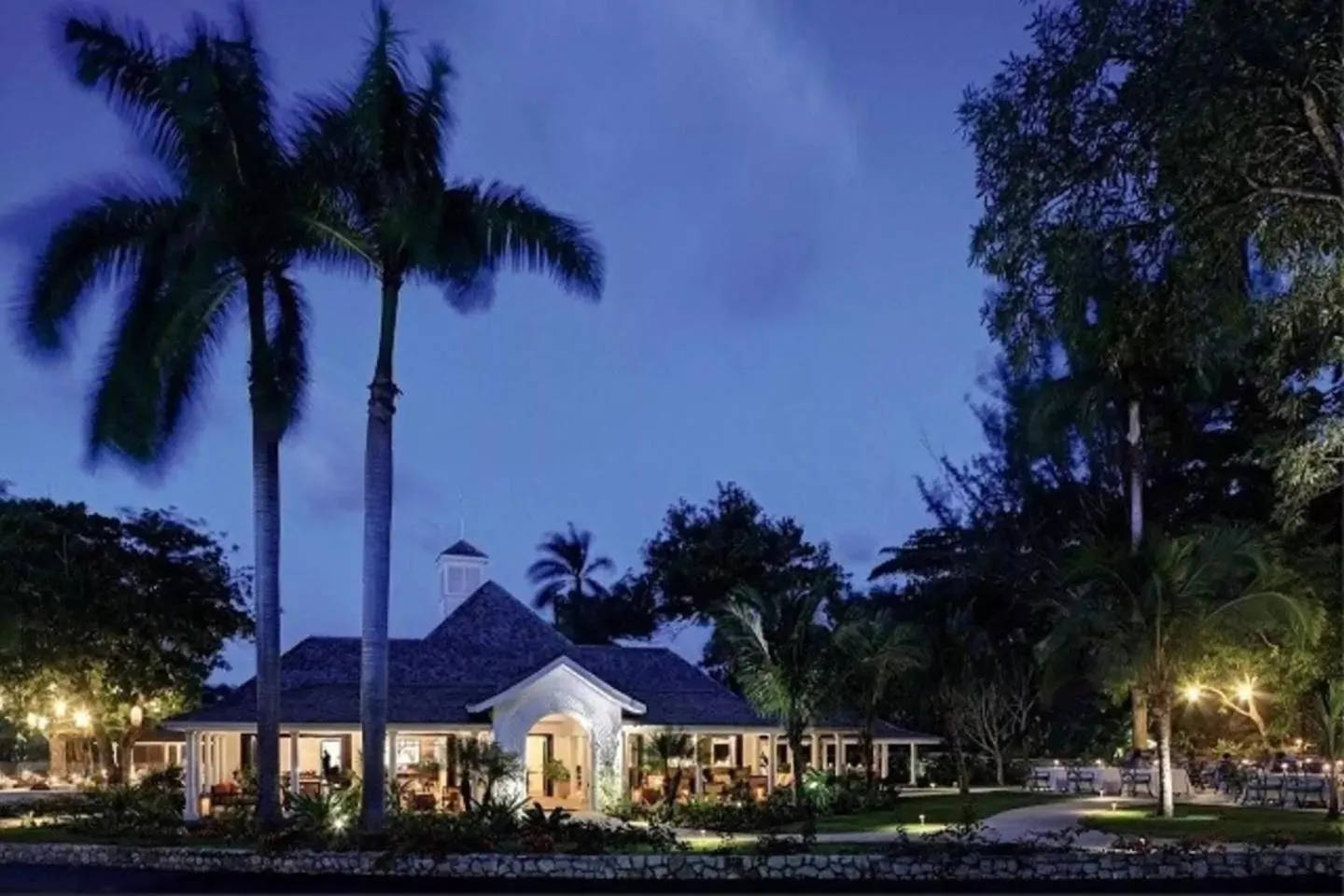 Property building in Luxury 2BR Home facing Beach w/Pool Montego Bay #4