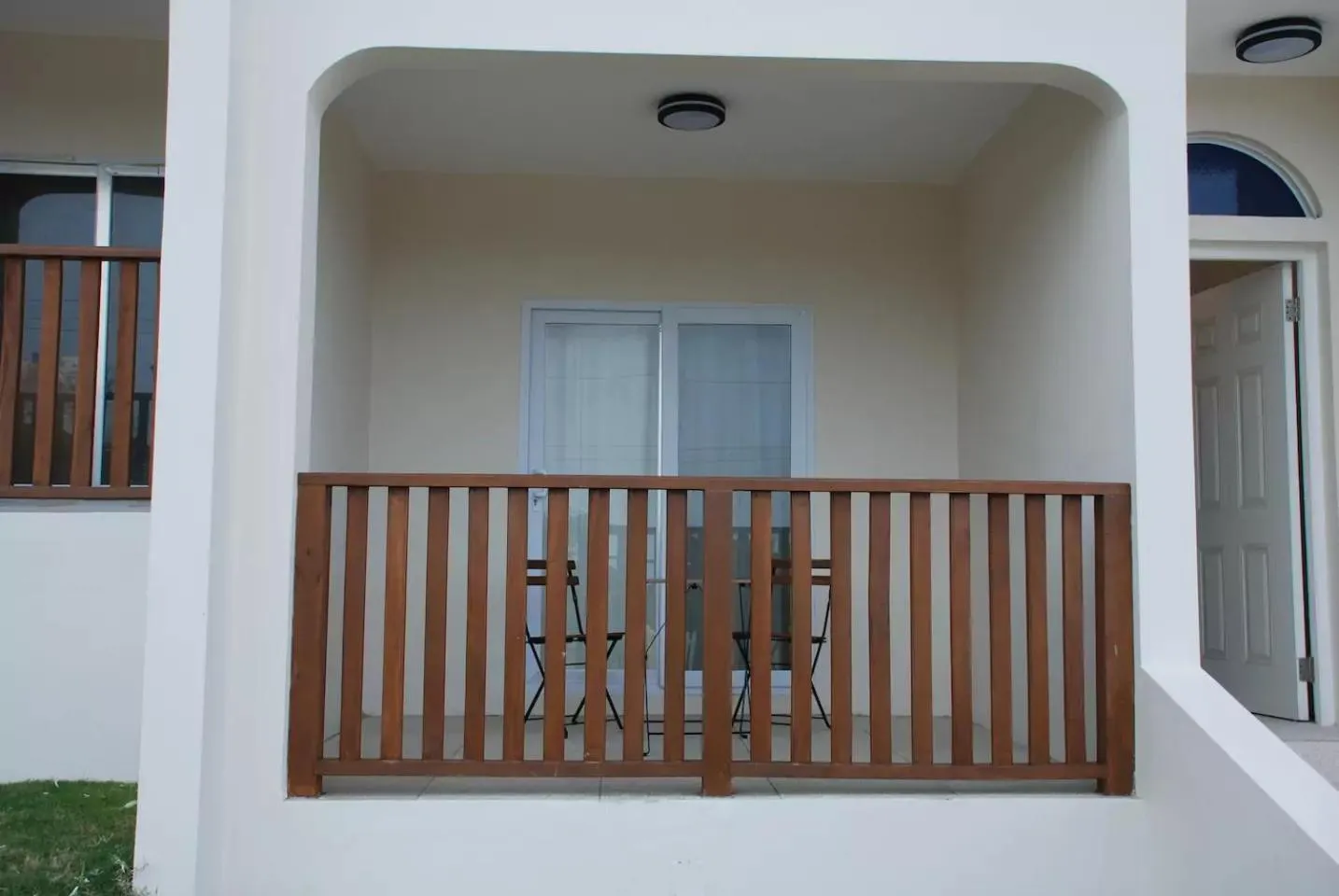 Balcony/Terrace in Luxury 2BR Home facing Beach w/Pool Montego Bay #4