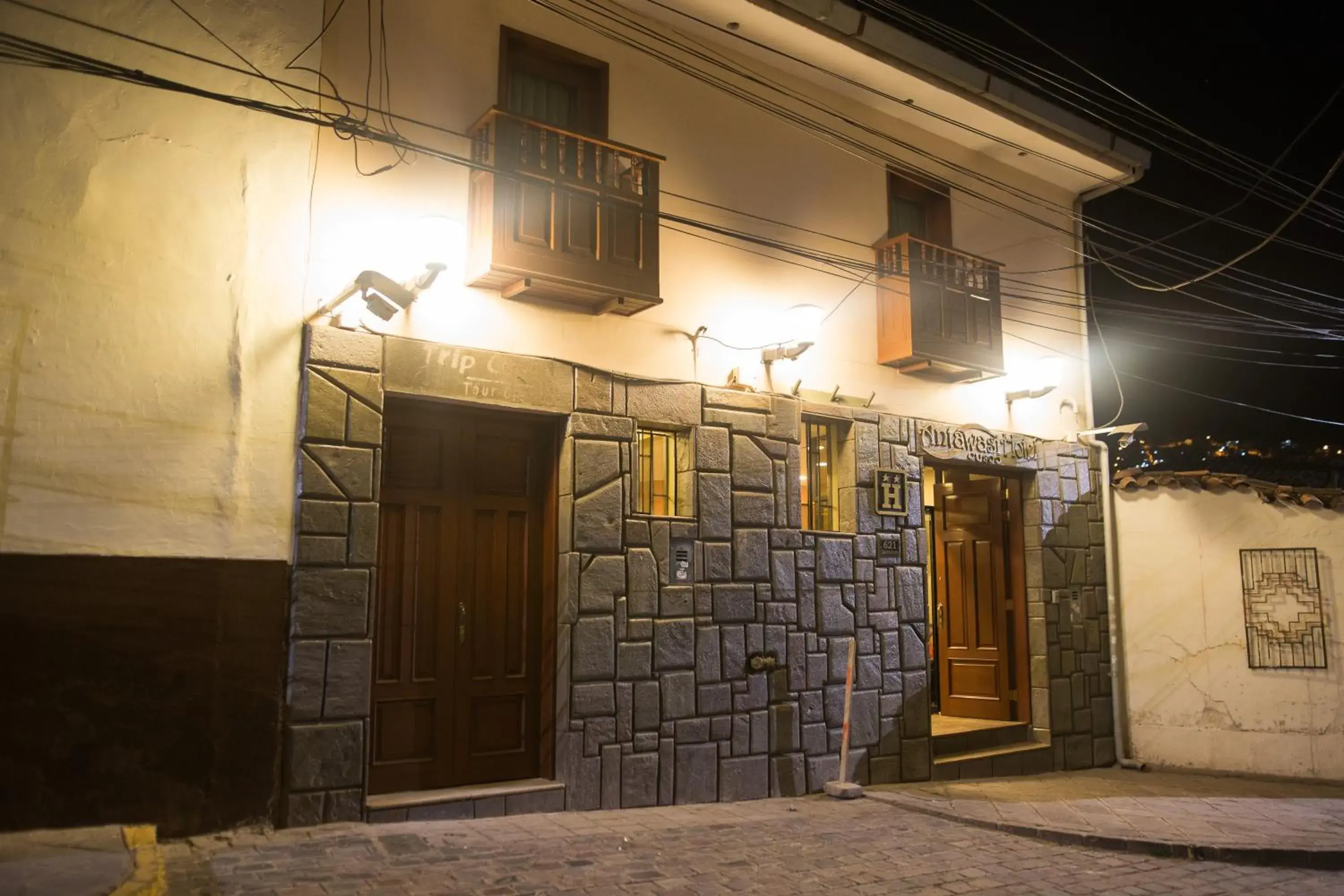 Facade/entrance in Antawasi Hotel Facade/entrance in Antawasi Hotel