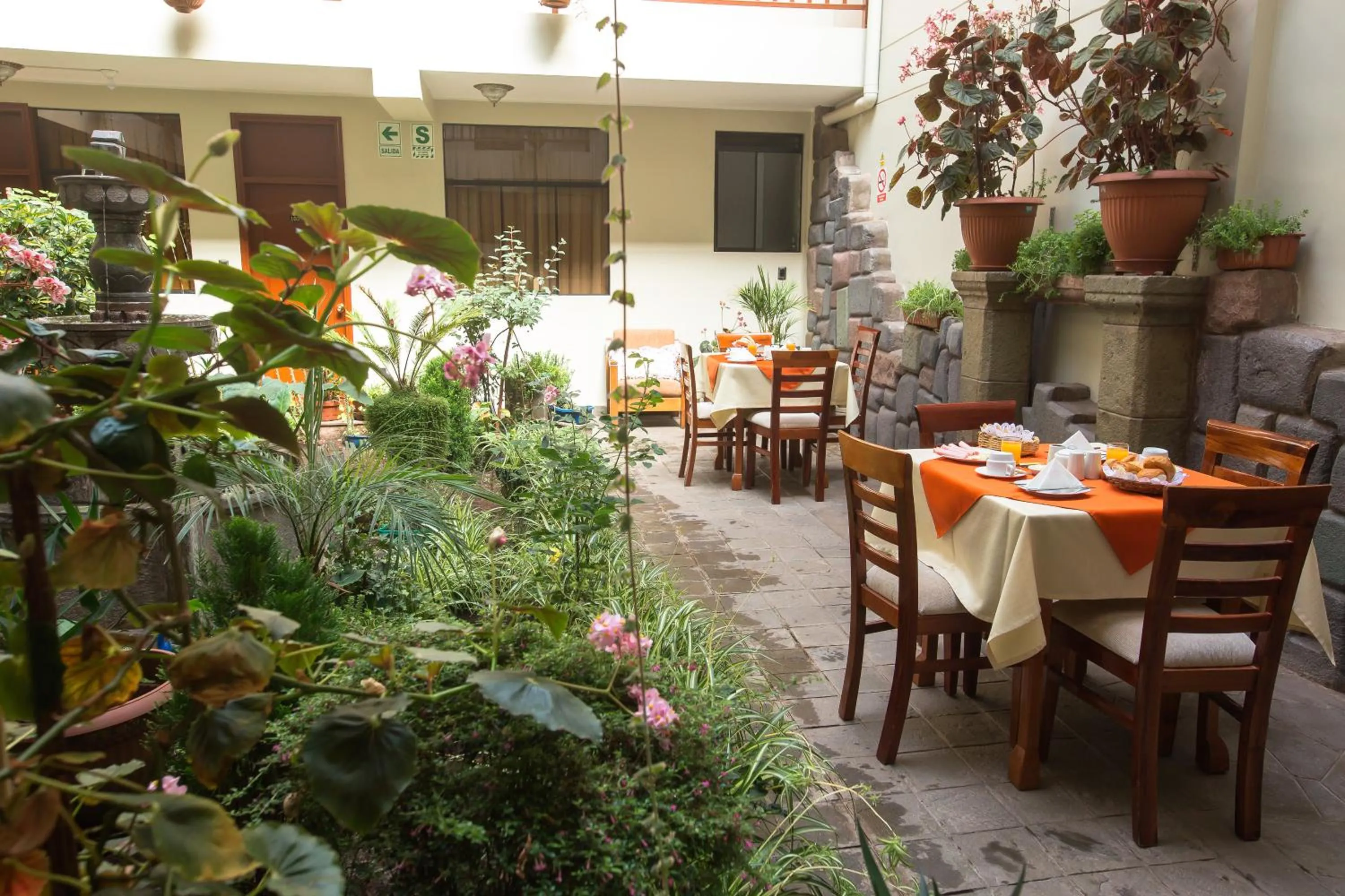 Inner courtyard view in Antawasi Hotel